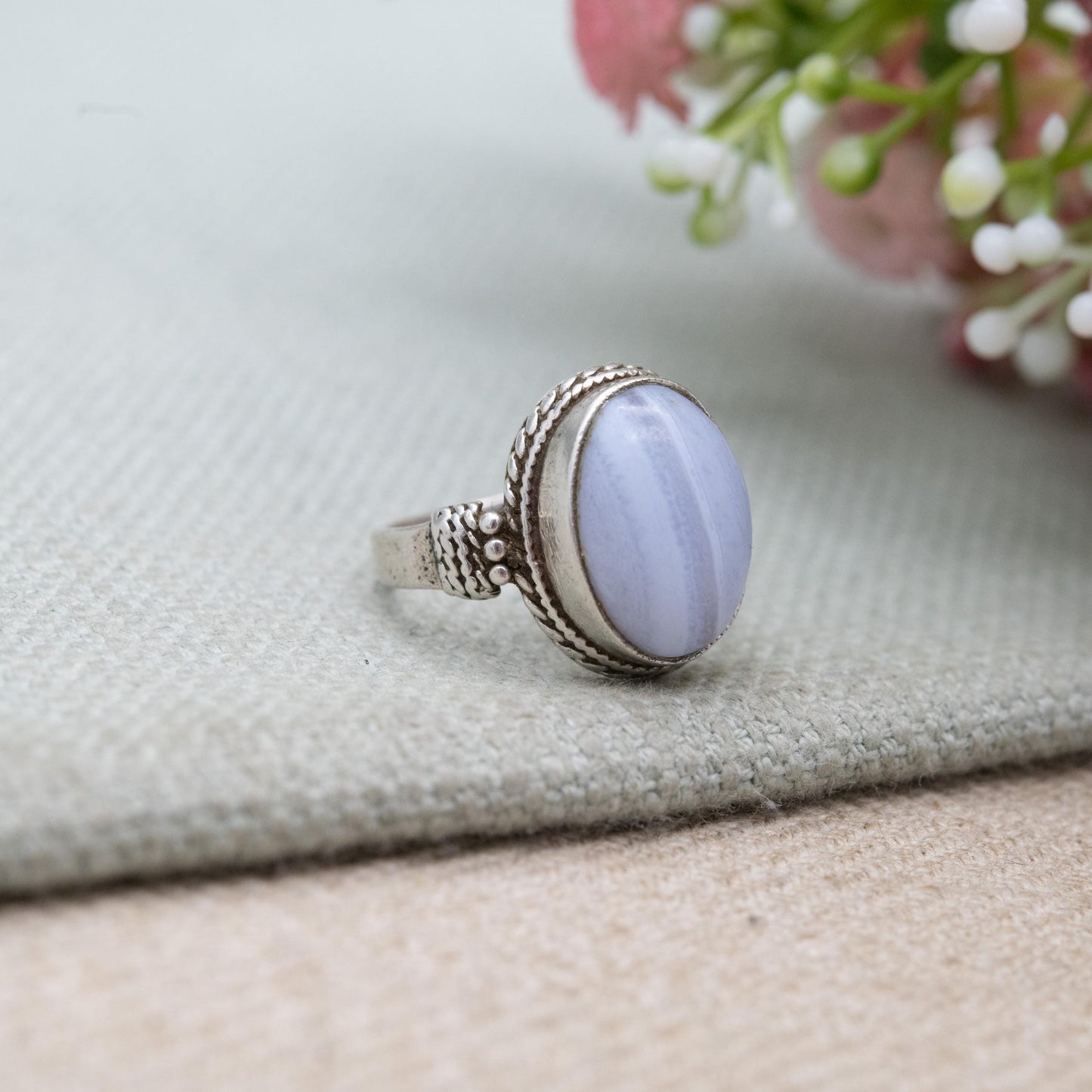 Vintage Sterling Silver Blue Lace Agate Ring - Mid-Century Ring | Banded Agate Gemstone | UK Size - J 1/2 | US Size - 5