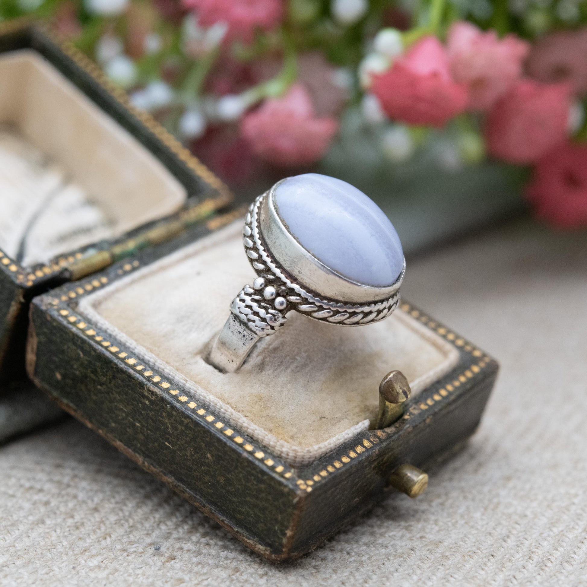 Vintage Sterling Silver Blue Lace Agate Ring - Mid-Century Ring | Banded Agate Gemstone | UK Size - J 1/2 | US Size - 5