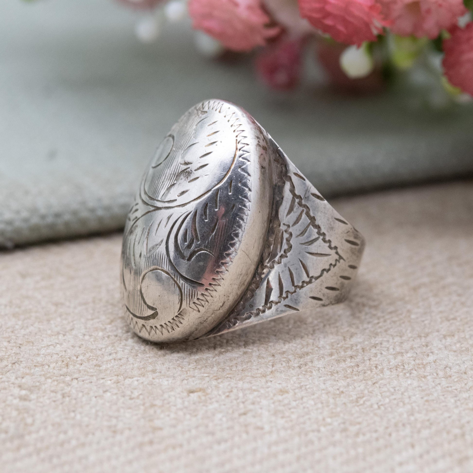 Vintage Sterling Silver Engraved Oval Ring - Dome Shape Mid-Century | Adjustable Size UK - U 1/2 | US - 10 1/2
