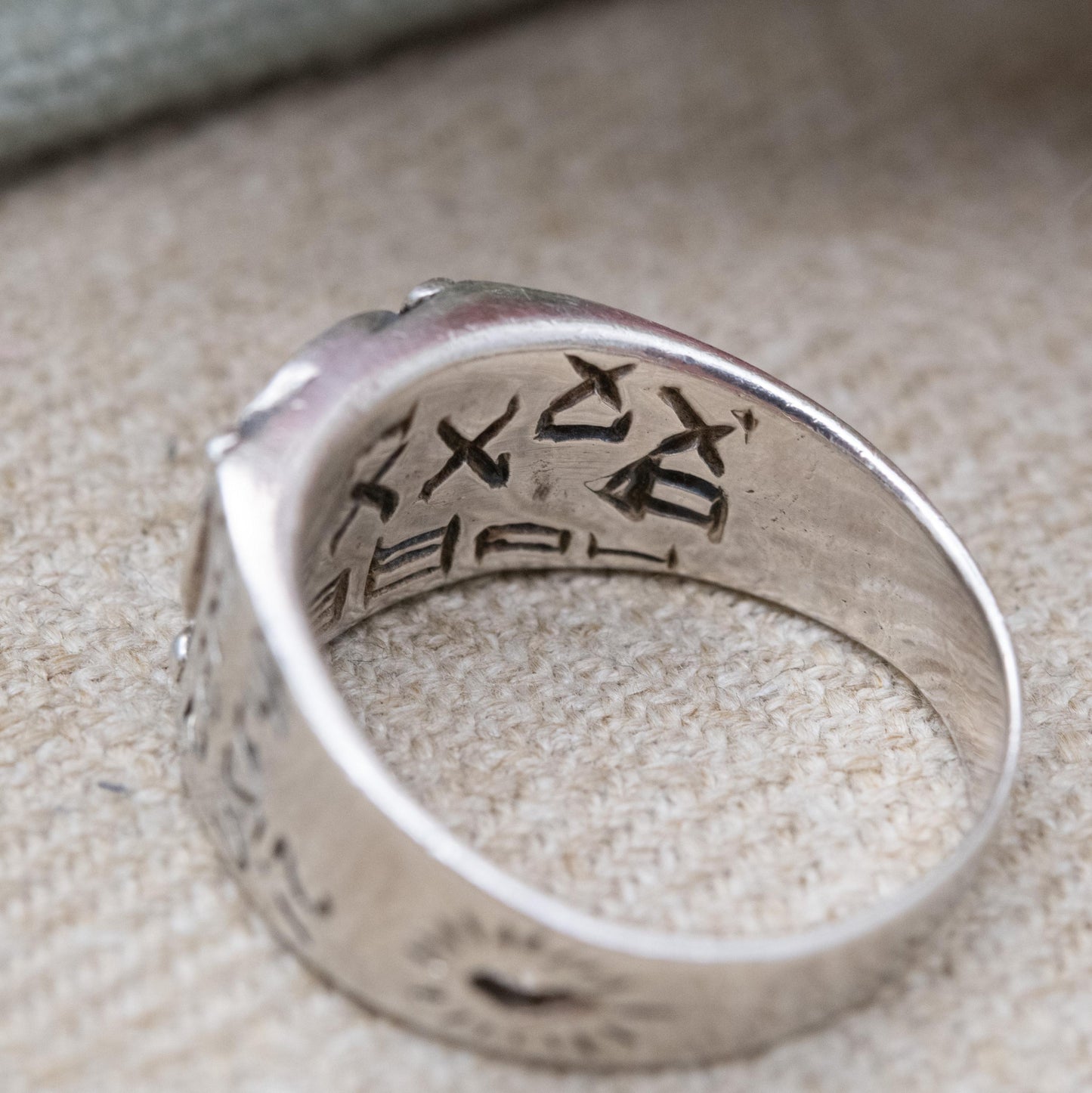 Vintage Sterling Silver Time Flies Sundial Signet Ring 1996 - Latin Engraving Roman Numerals | UK Size - T 1/2 | US Size - 9 3/4