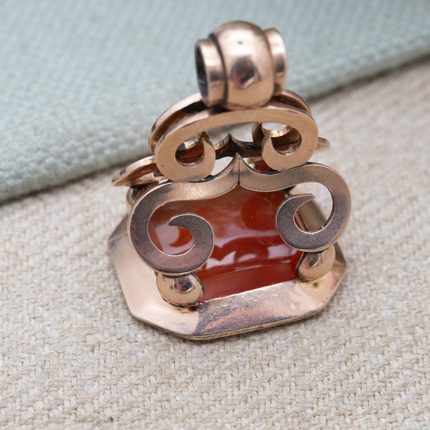 Antique Victorian 9ct Gold Carnelian Watch Fob Pendant with Carved Bird Seal