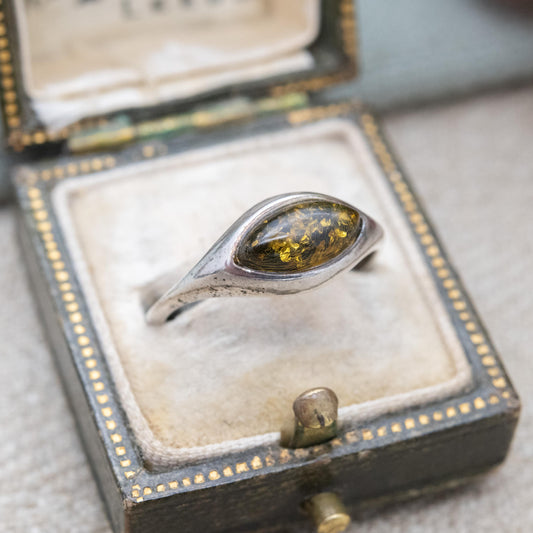 Vintage Sterling Silver Amber Ring - Pretty Unisex Minimal Design Cabochon | UK Size - N 1/2 | US Size - 6 3/4