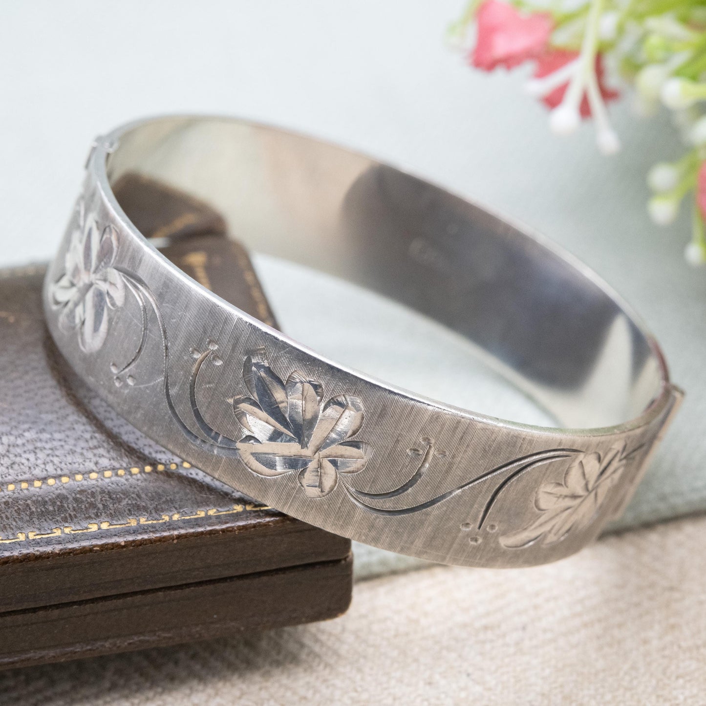 Vintage Sterling Silver Floral Engraved Bangle Bracelet 1977 - Chunky Victorian Aesthetic Natural Style