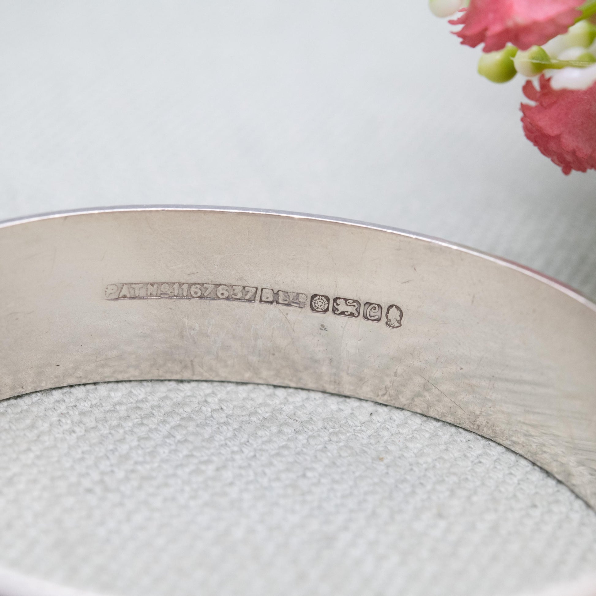 Vintage Sterling Silver Floral Engraved Bangle Bracelet 1977 - Chunky Victorian Aesthetic Natural Style