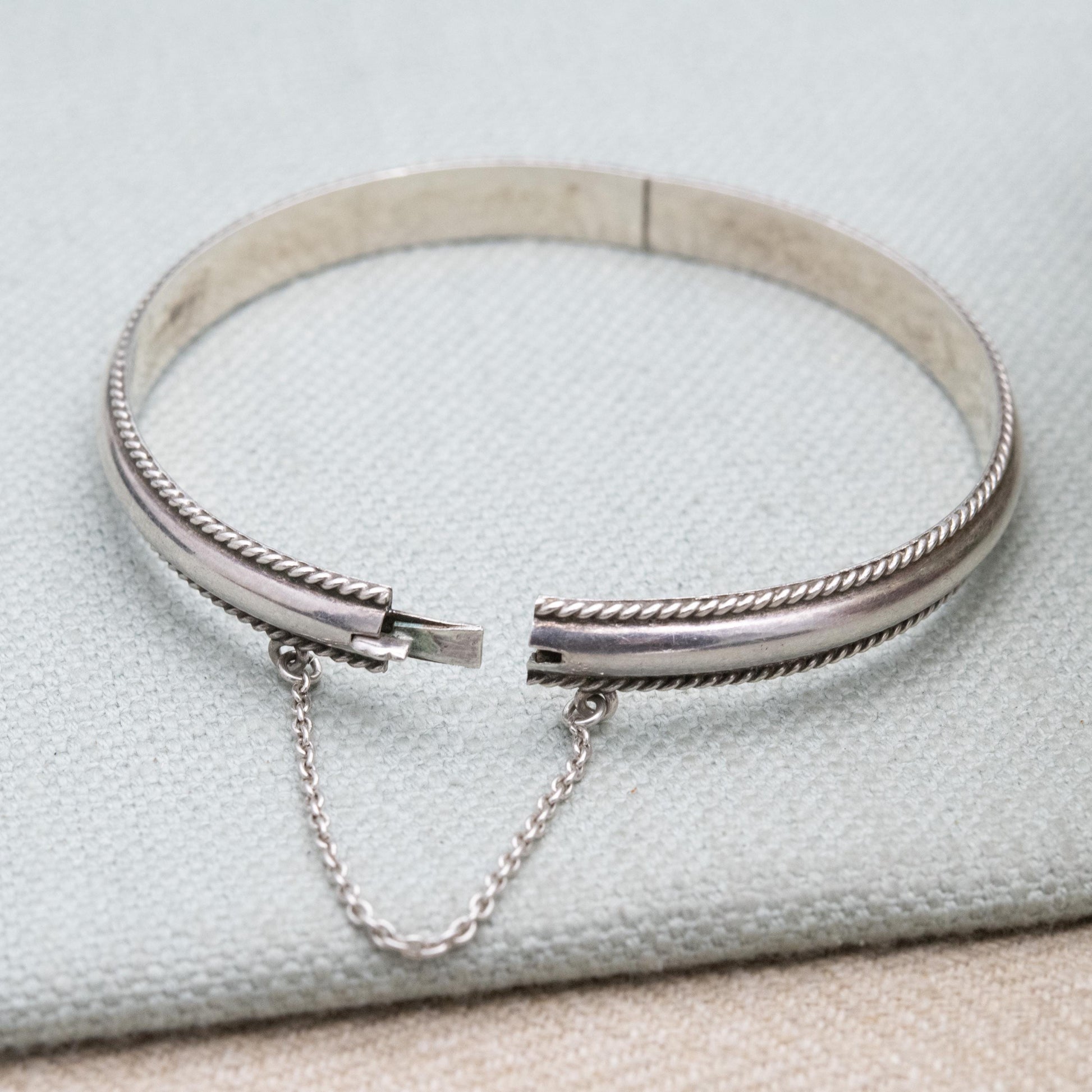 Vintage Sterling Silver Minimalist Bangle Bracelet - Rope Twist Border with Safety Chain