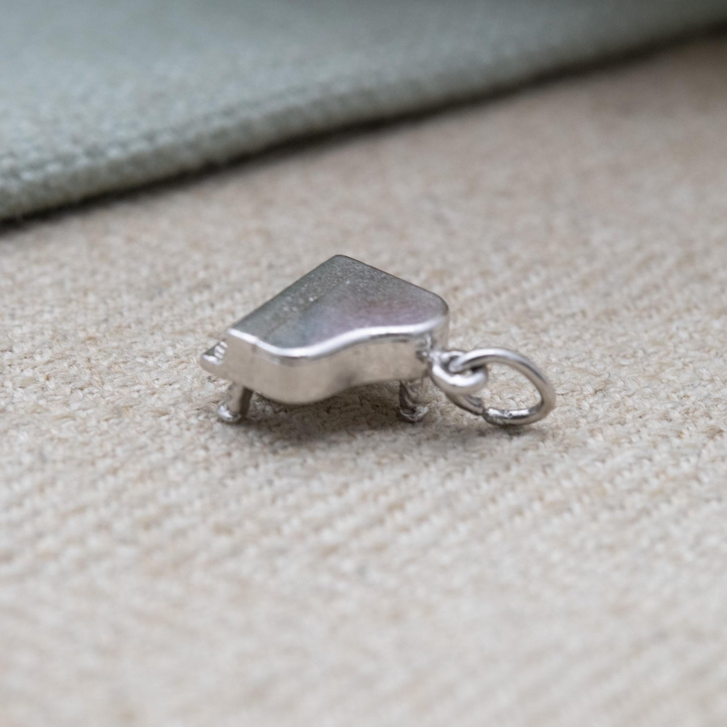 Vintage Sterling Silver Opening Piano Charm Pendant - Musical Instrument | Keys | Grand Piano | Music | Charm Bracelet