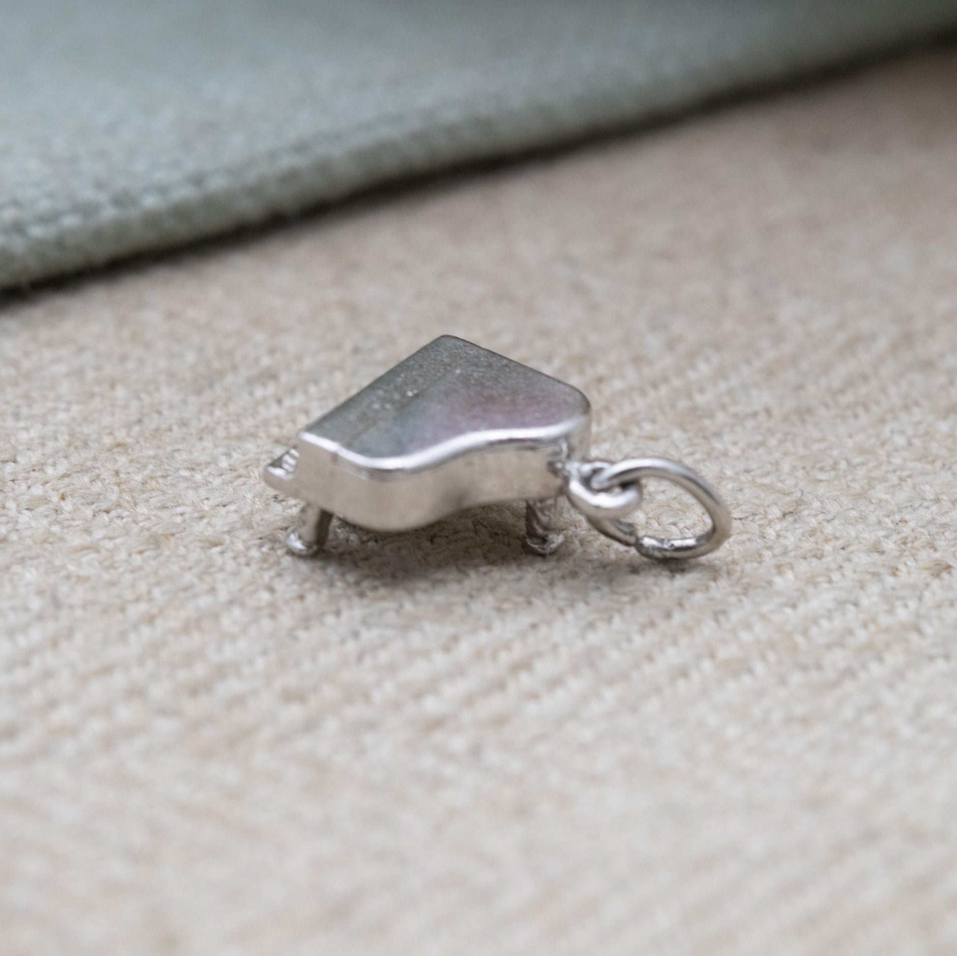 Vintage Sterling Silver Opening Piano Charm Pendant - Musical Instrument | Keys | Grand Piano | Music | Charm Bracelet