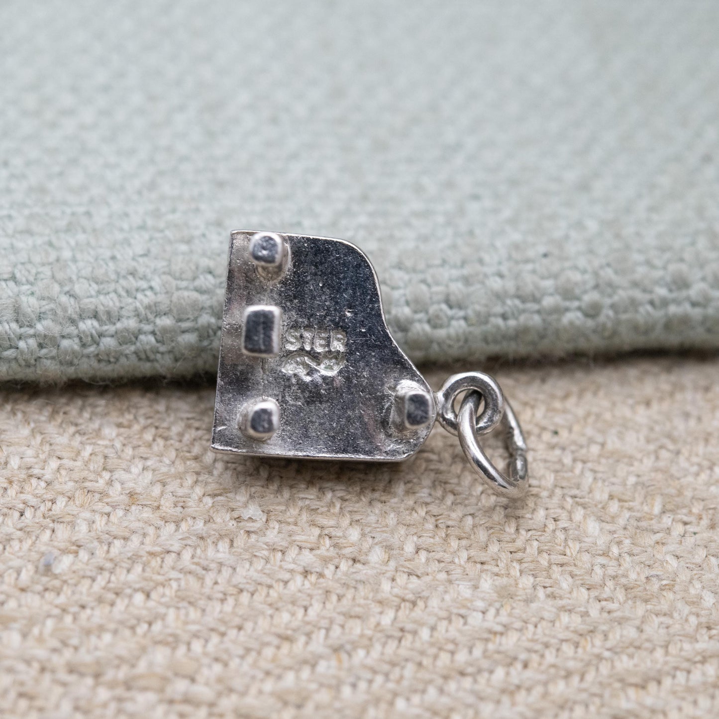 Vintage Sterling Silver Opening Piano Charm Pendant - Musical Instrument | Keys | Grand Piano | Music | Charm Bracelet