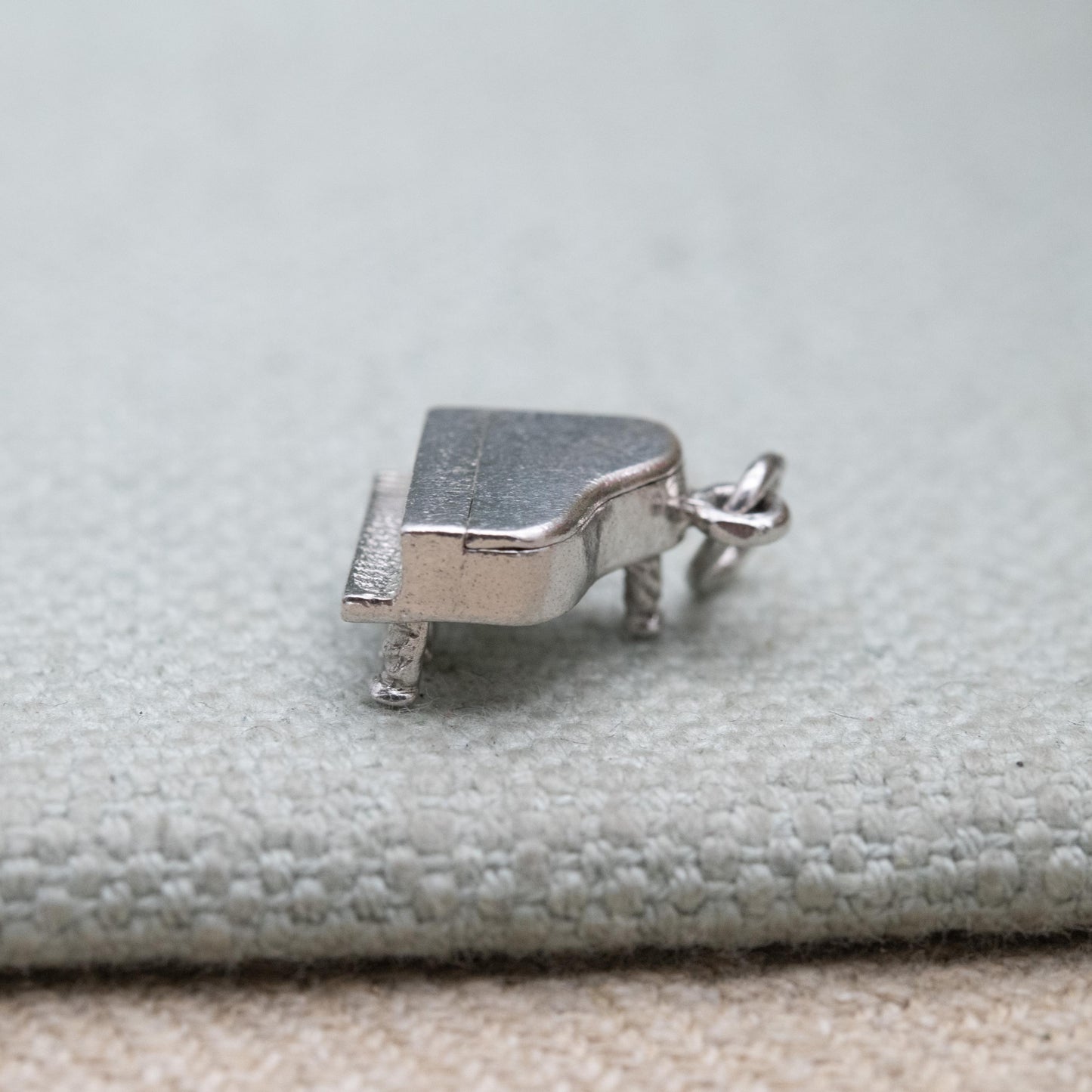 Vintage Sterling Silver Opening Piano Charm Pendant - Musical Instrument | Keys | Grand Piano | Music | Charm Bracelet