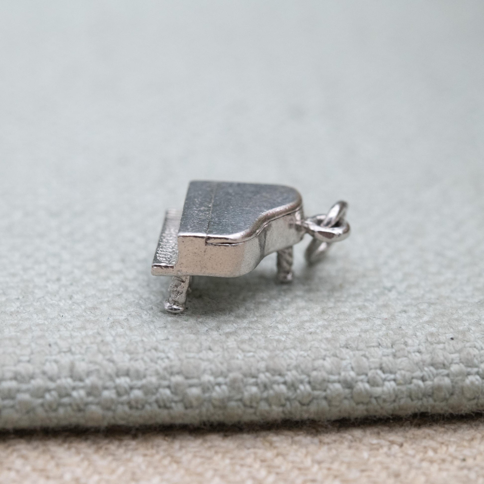 Vintage Sterling Silver Opening Piano Charm Pendant - Musical Instrument | Keys | Grand Piano | Music | Charm Bracelet