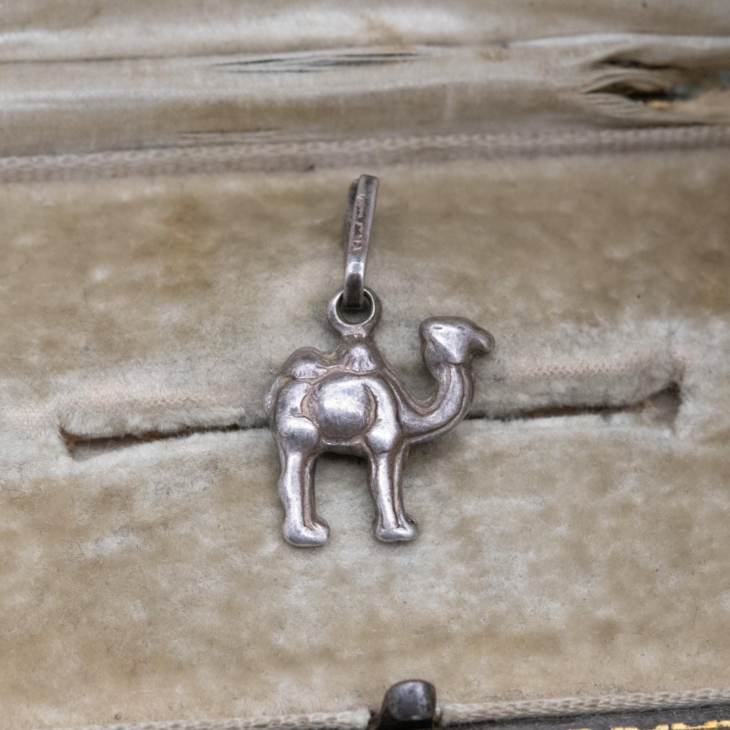Vintage Sterling Silver Camel Charm Pendant - African Animal Jewellery | Nature Lover Charm Bracelet Necklace