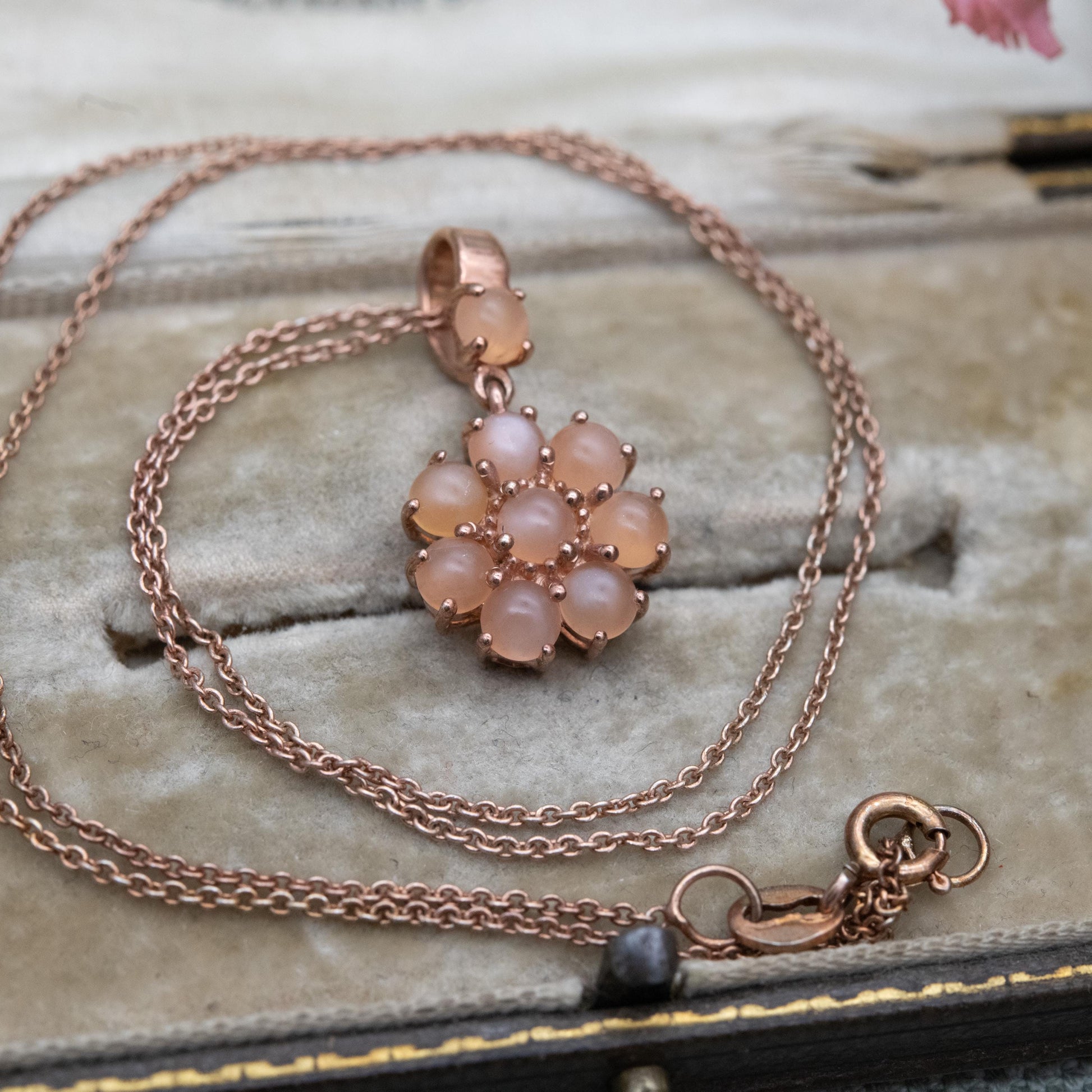TGGC Rose Gold Plated Sterling Silver Peach Moonstone Daisy Pendant Necklace