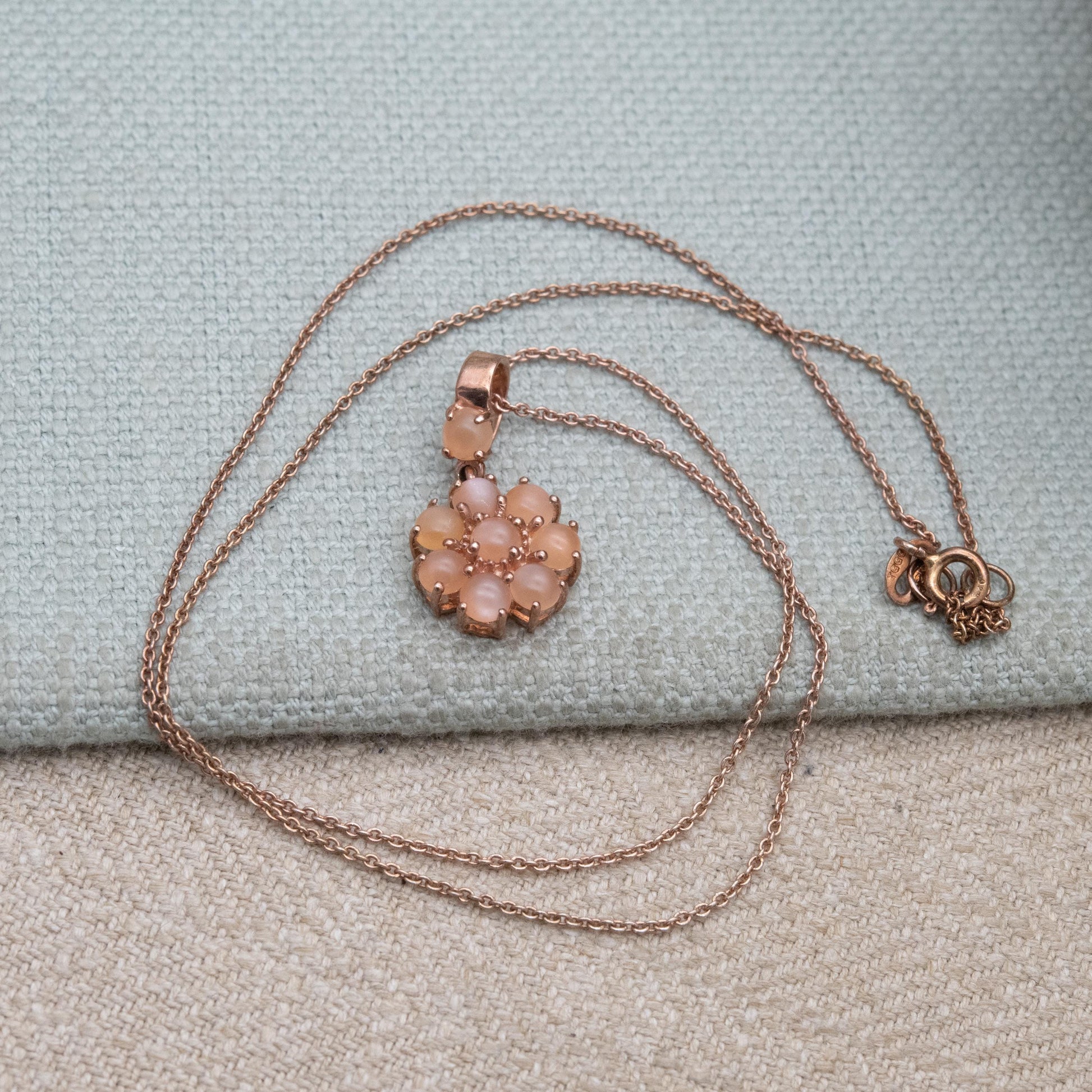 TGGC Rose Gold Plated Sterling Silver Peach Moonstone Daisy Pendant Necklace
