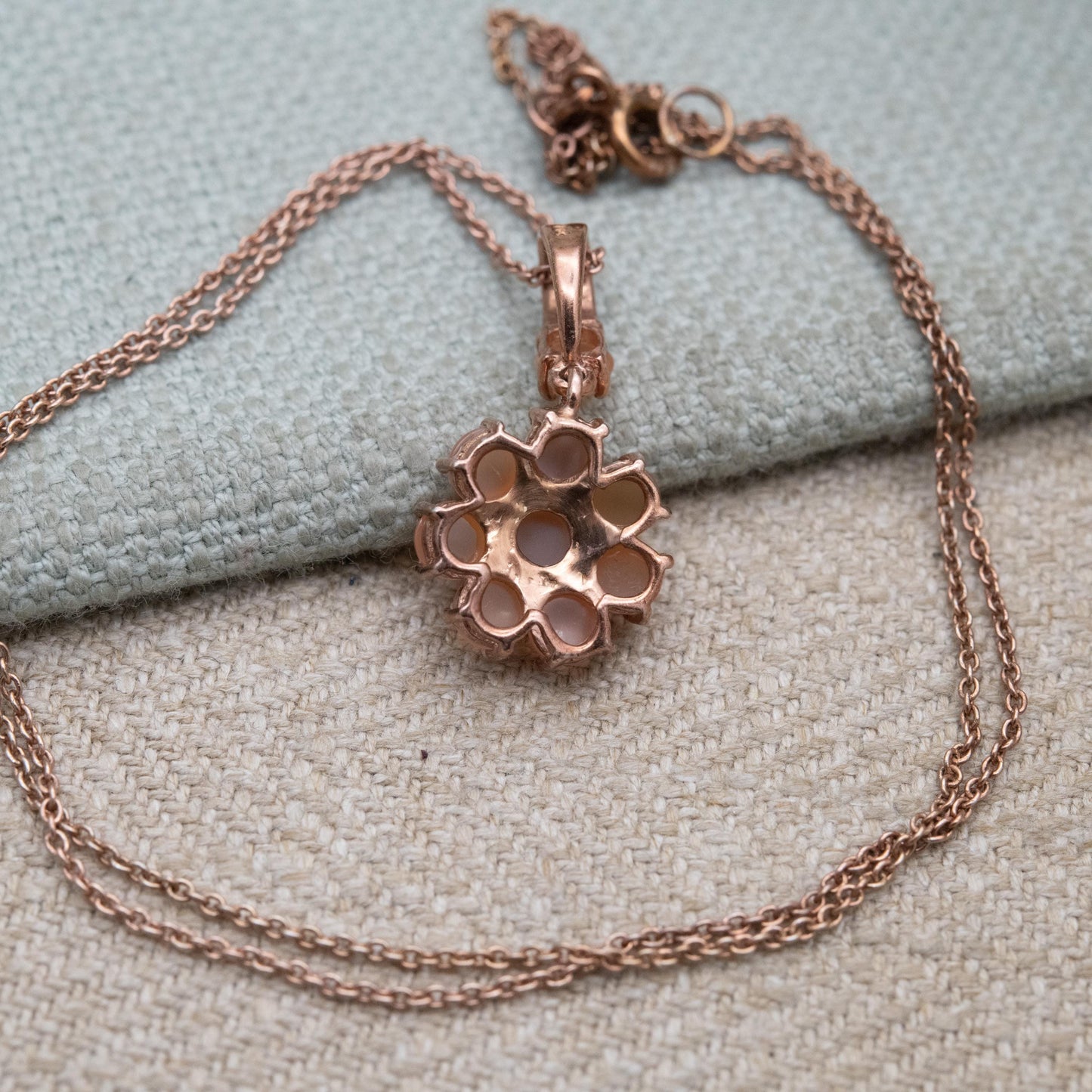 TGGC Rose Gold Plated Sterling Silver Peach Moonstone Daisy Pendant Necklace