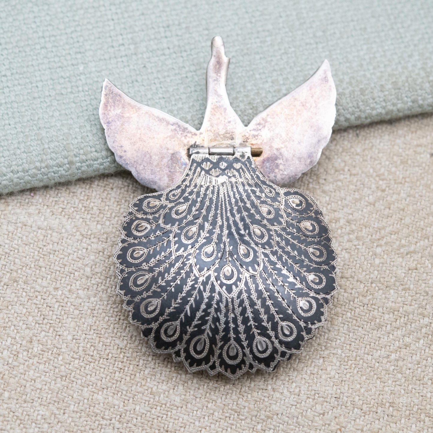 Vintage Sterling Silver Siam Hinged Peacock Brooch with Black Niello Feathers