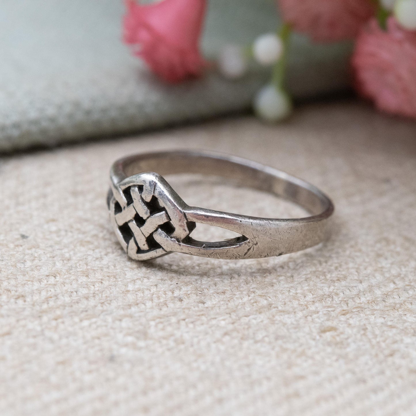 Vintage Sterling Silver Celtic Knot Ring - Understated Everyday Silver Jewellery | Unisex Twisted Design | UK Size - P | US Size - 7 3/4