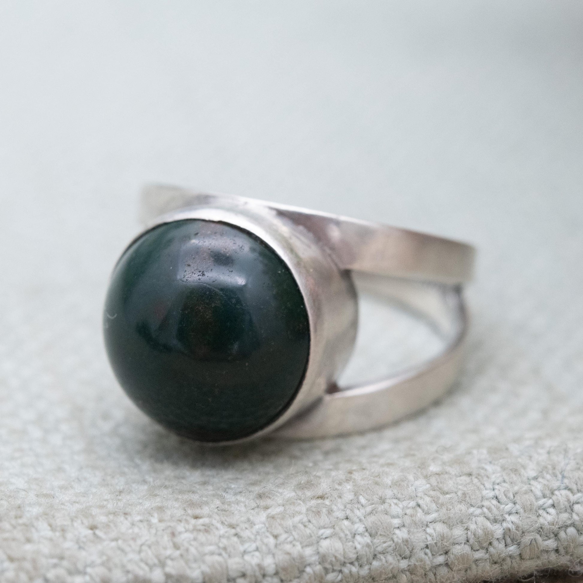 Vintage Silver Blood Stone Statement Ring 1972 - Chunky Cabochon Solitaire | UK Size - O | US Size - 7 1/4