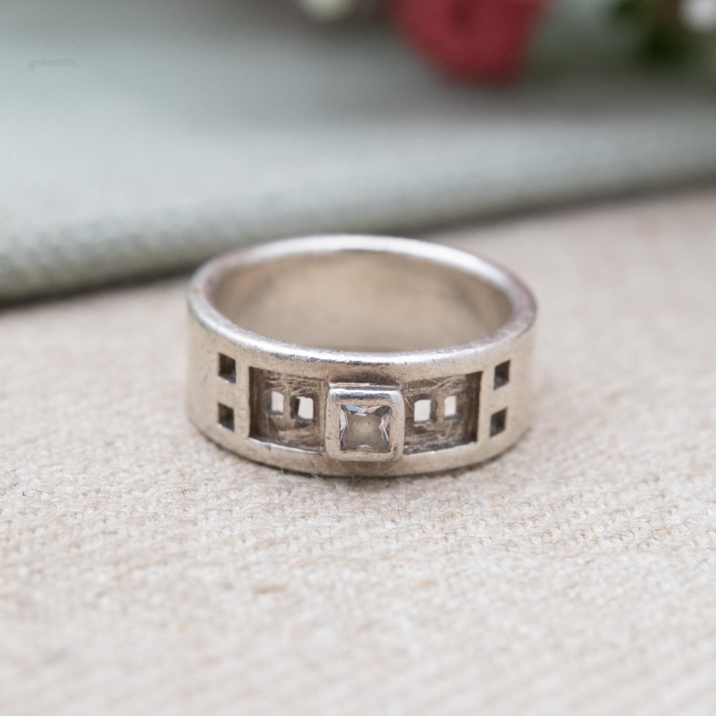 Vintage Sterling Silver and CZ Chunky Scottish Ring - Celtic Solitaire Gemstone | UK Size - P | US Size - 7 1/2