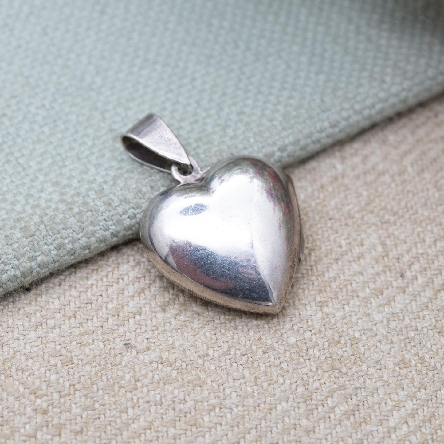 Vintage Sterling Silver Heart Locket Pendant - Mid-Century Silver Jewellery Puffed Love Heart Shape Locket | Pretty Gift for Her