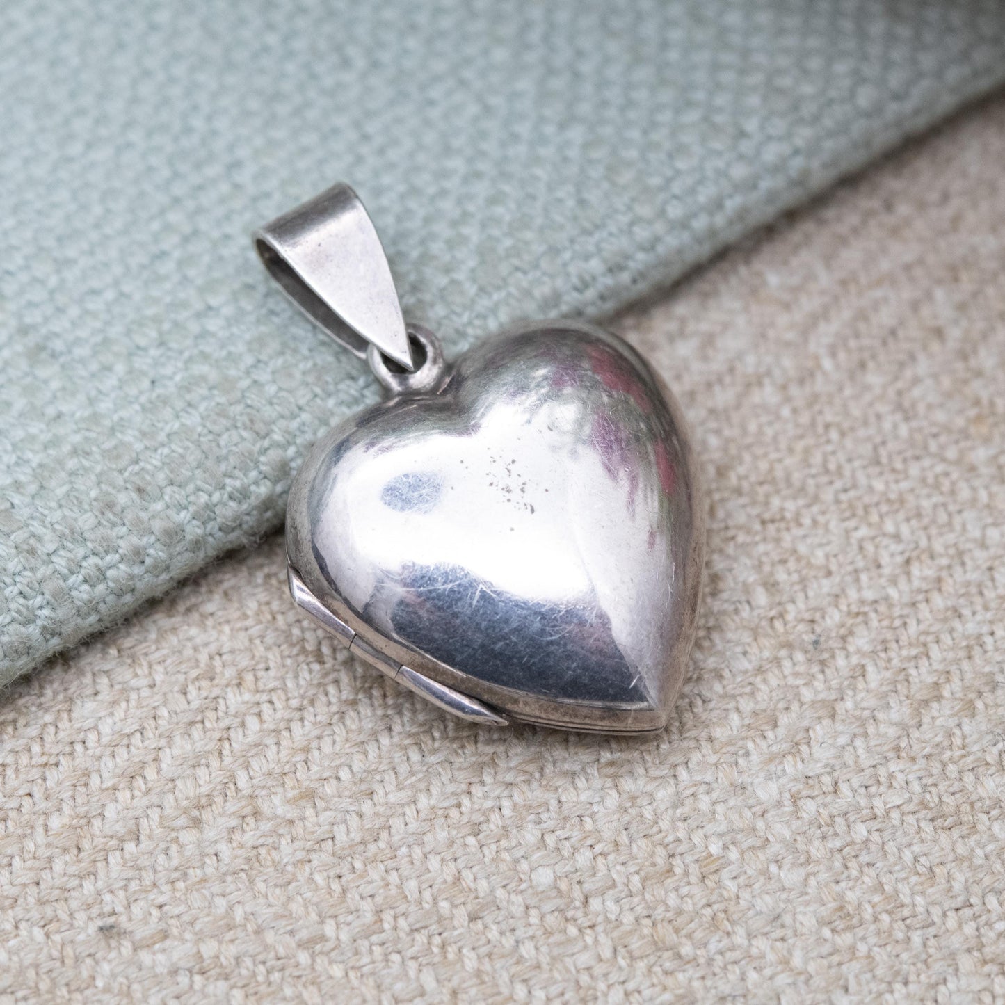 Vintage Sterling Silver Heart Locket Pendant - Mid-Century Silver Jewellery Puffed Love Heart Shape Locket | Pretty Gift for Her