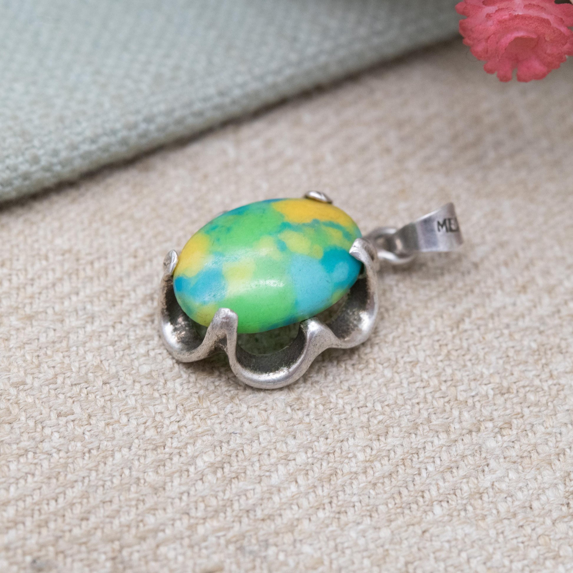 Mexican Silver Green Cabochon Pendant - Openwork Mount | Gift for Necklace