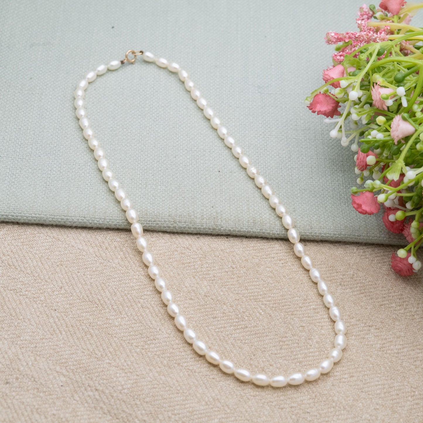 Vintage 9ct Gold Clasp Pearl Necklace - Oval Beads | Choker Length 16.5"