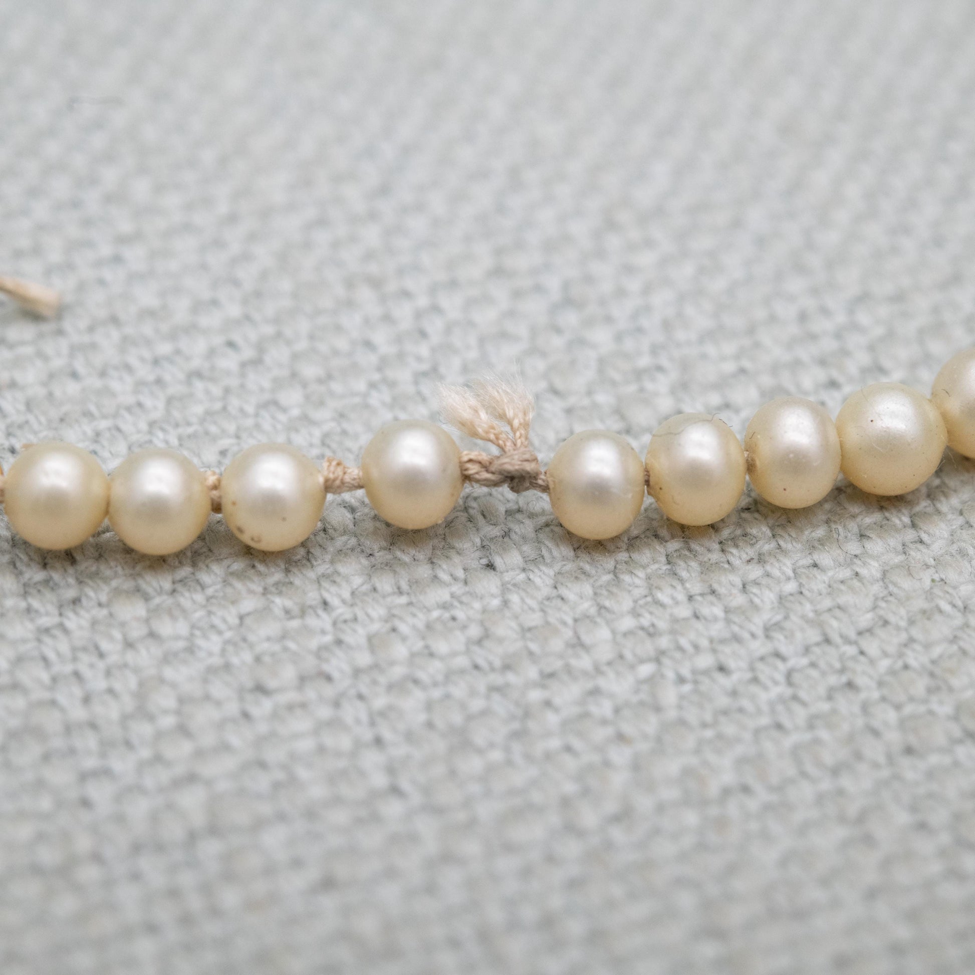 Vintage 18ct Gold Clasp Faux Pearl Necklace - Graduated Round Beads | 21"