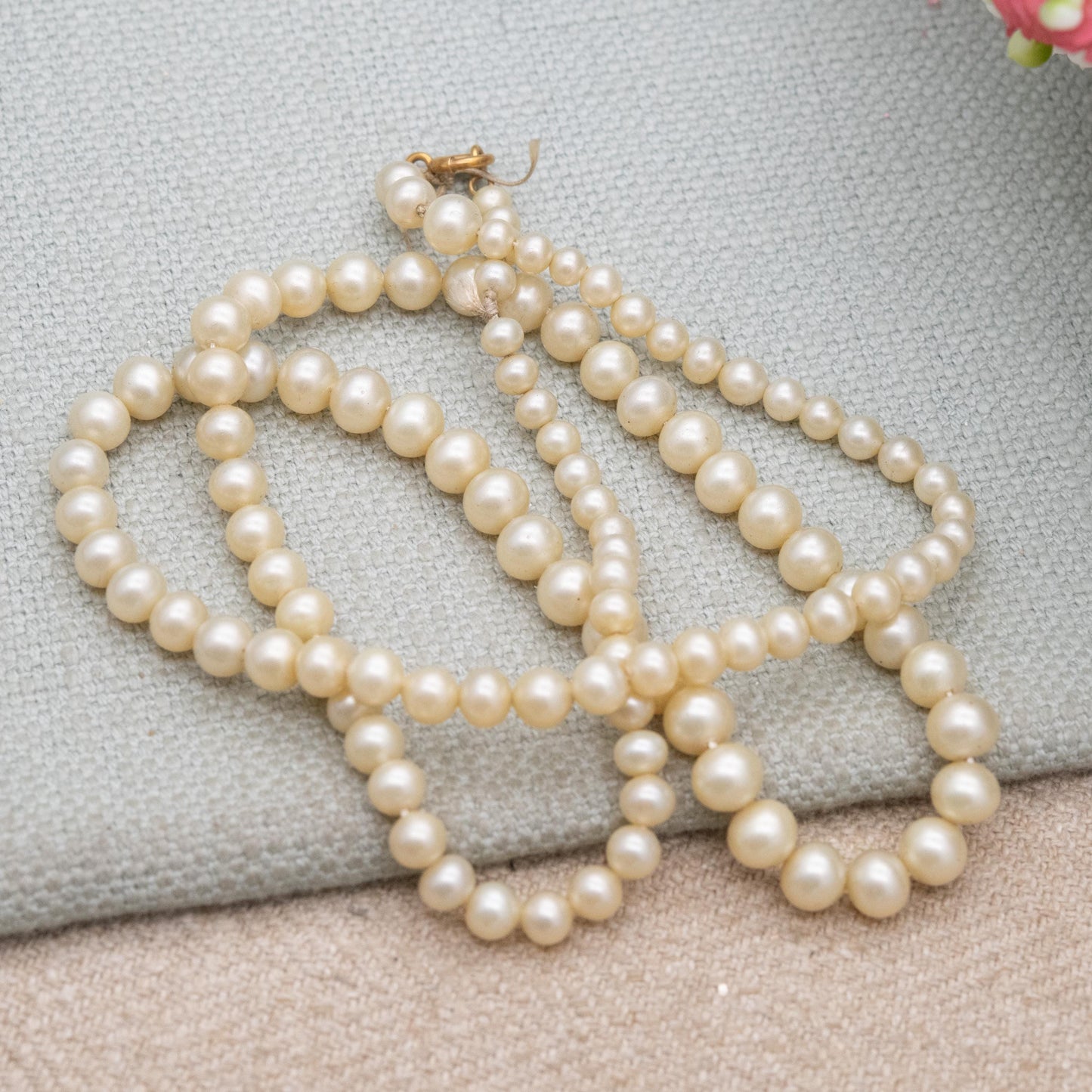 Vintage 18ct Gold Clasp Faux Pearl Necklace - Graduated Round Beads | 21"