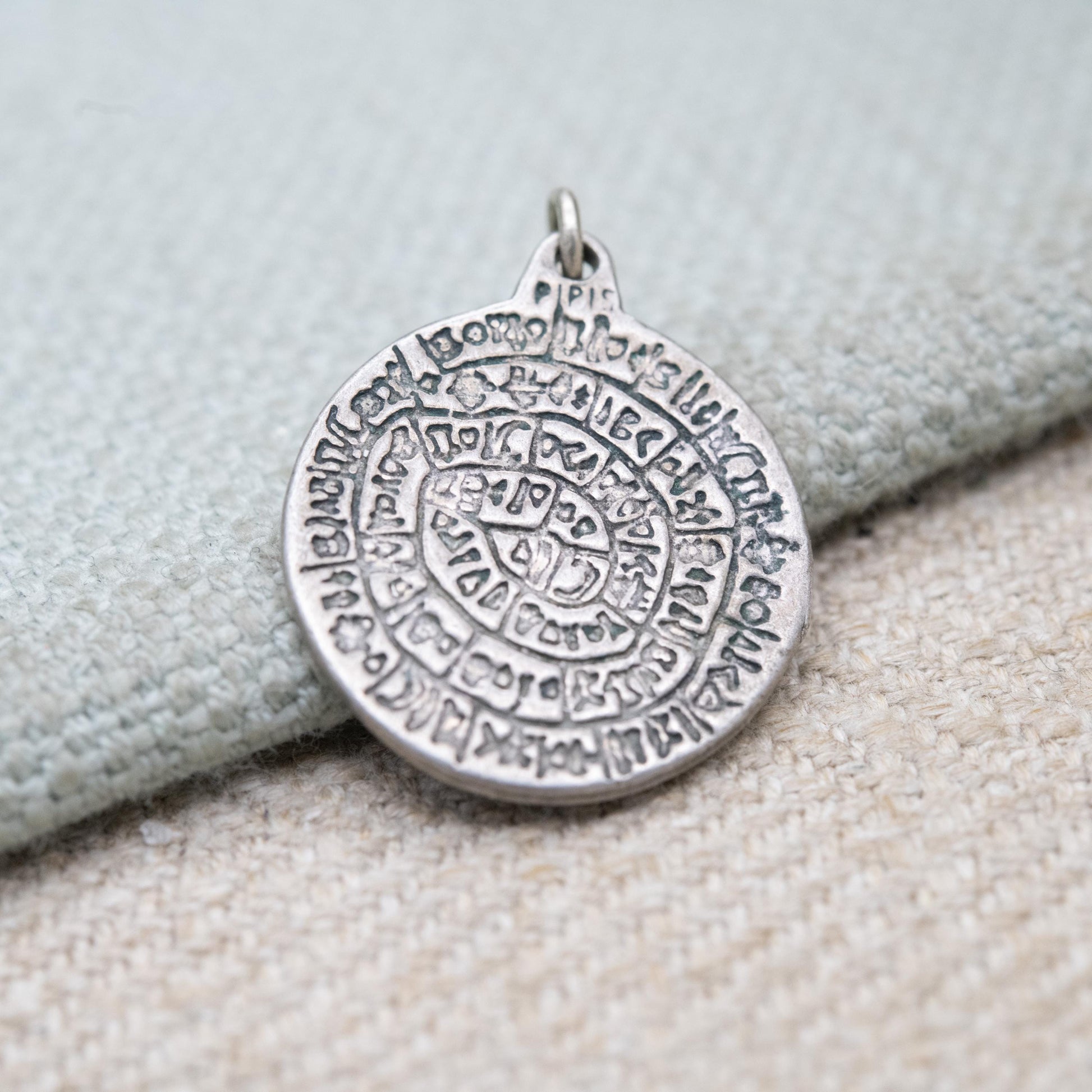Vintage Mexican Silver Maze Pendant – Traditional Central American Design | Travel Souvenir Jewellery