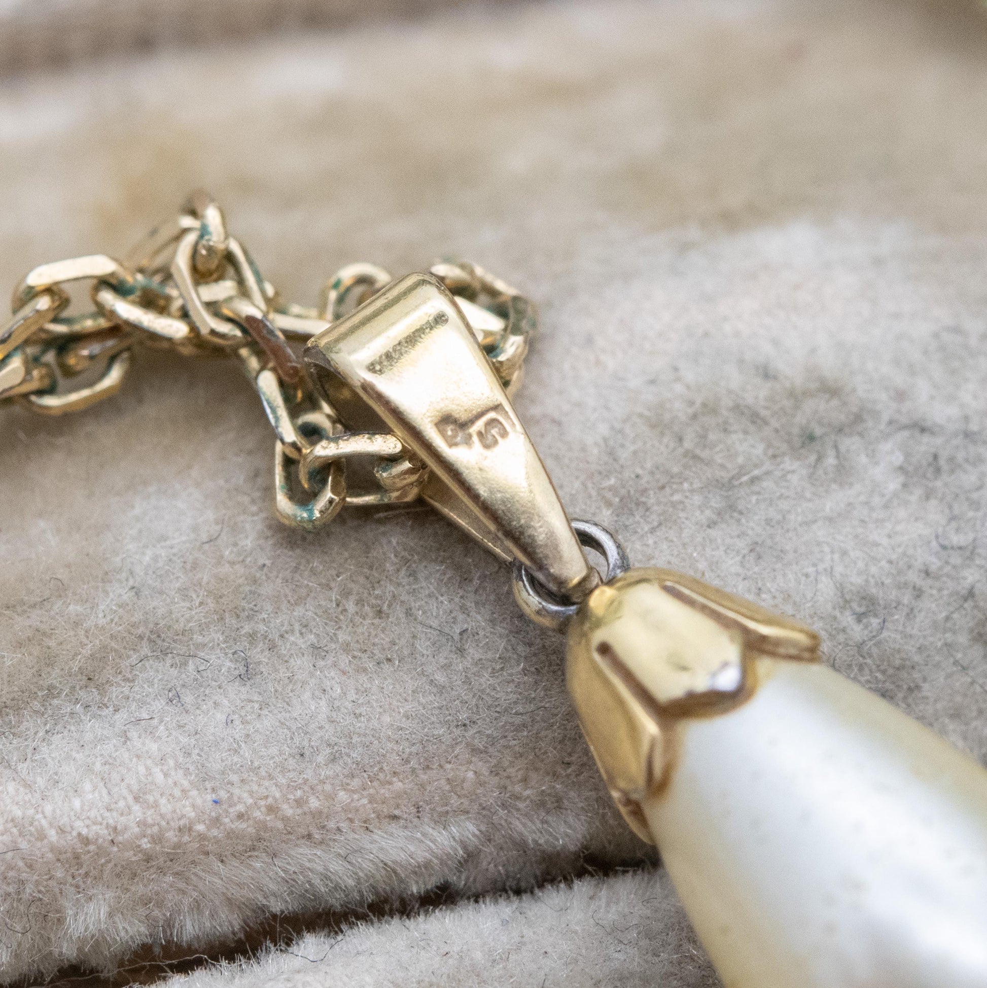 Vintage Sterling Silver Gold Plated Faux Pearl Pendant Necklace - Pretty Silver Jewellery Gift for Her