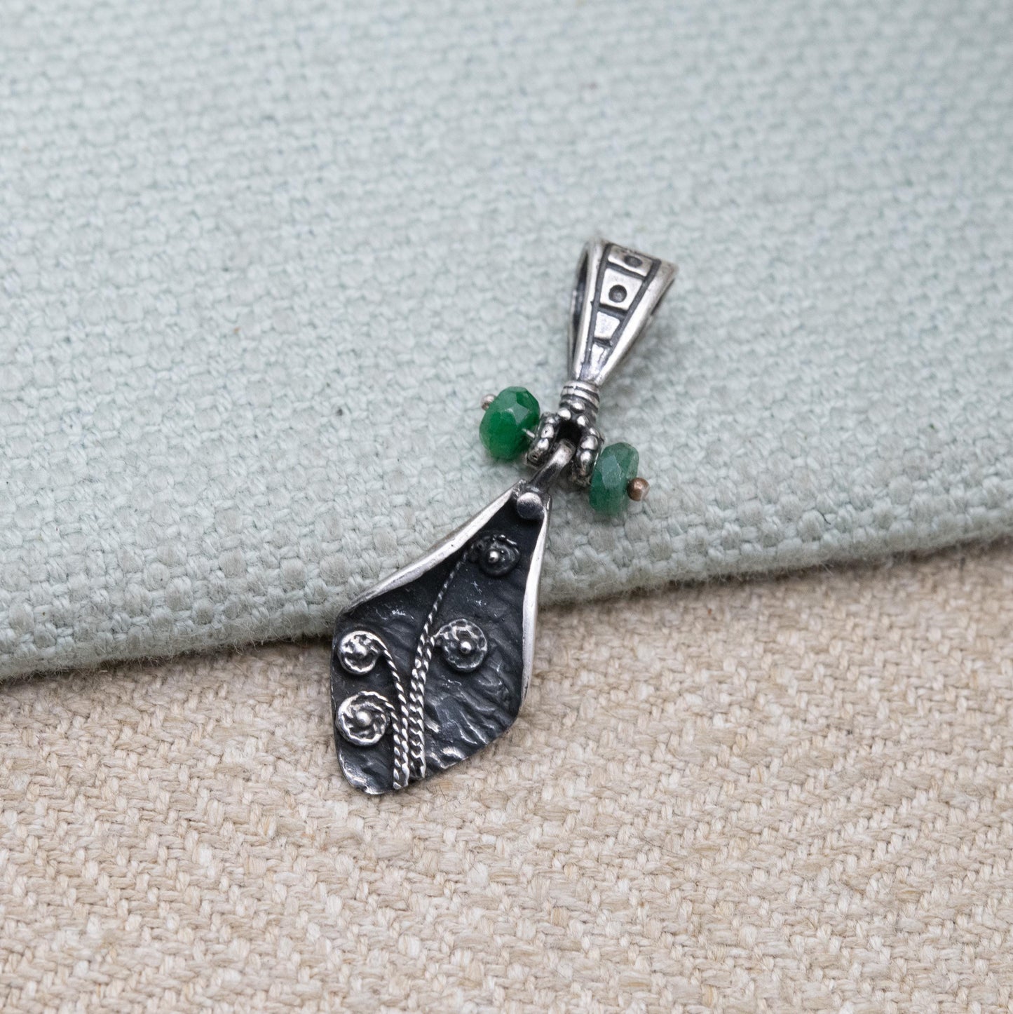 Vintage Sterling Silver Green Stone Pendant with Articulated Drop