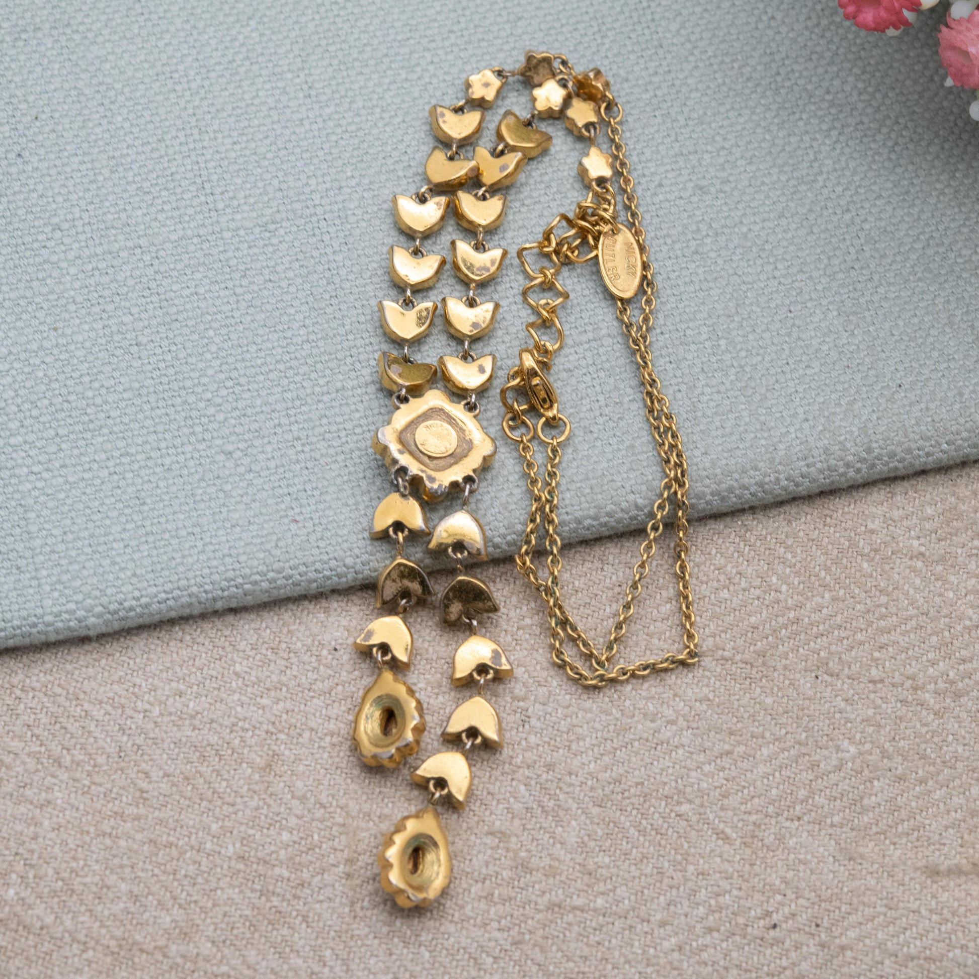 Vintage Nicky Butler Gold Tone Necklace with Leaf Drop Integral Pendant - Signed Designer Midcentury Costume Jewellery | 16" 18" Adjustable