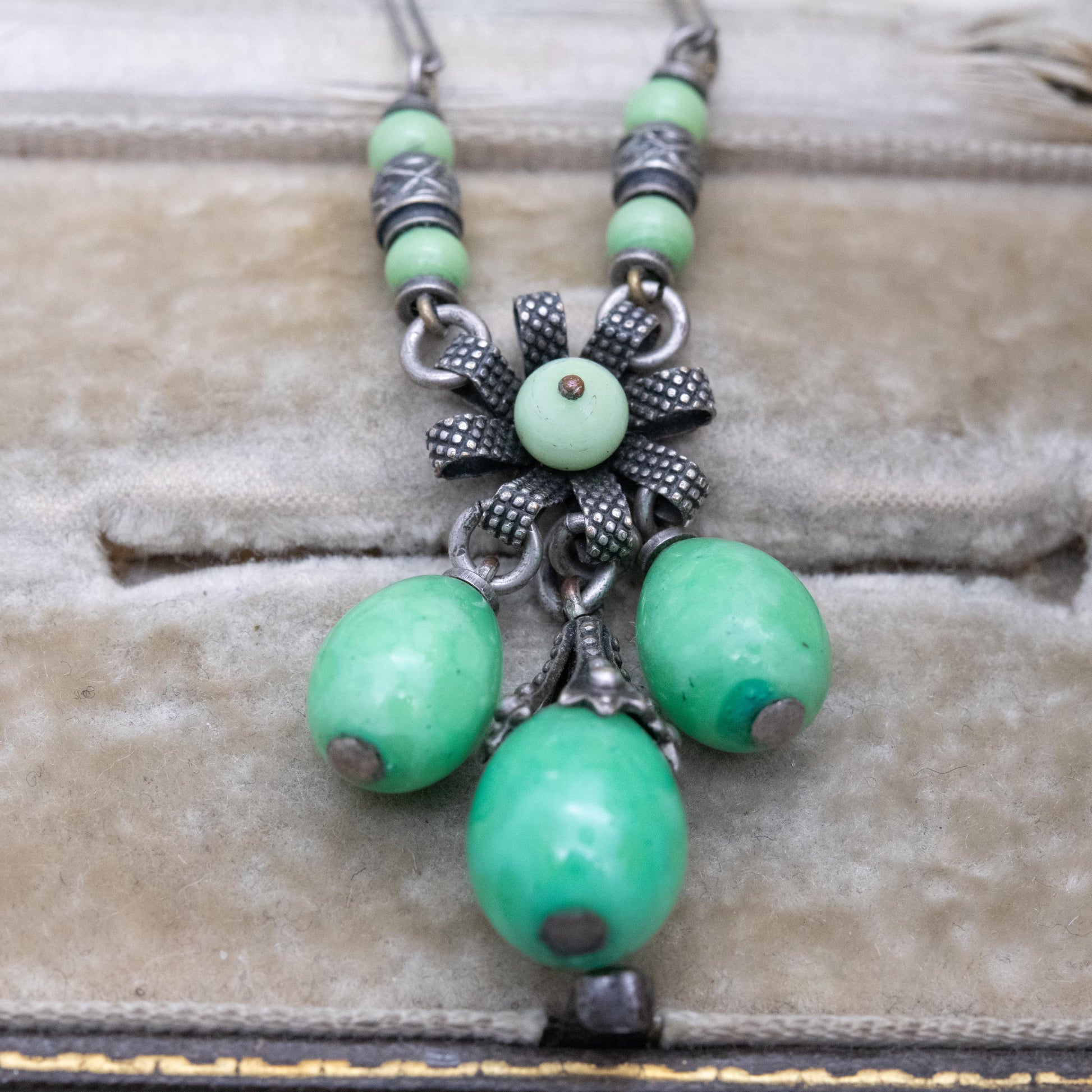 Antique Louis Rousselet Green Peking Glass Drop Necklace c. 1930s Art Deco Era