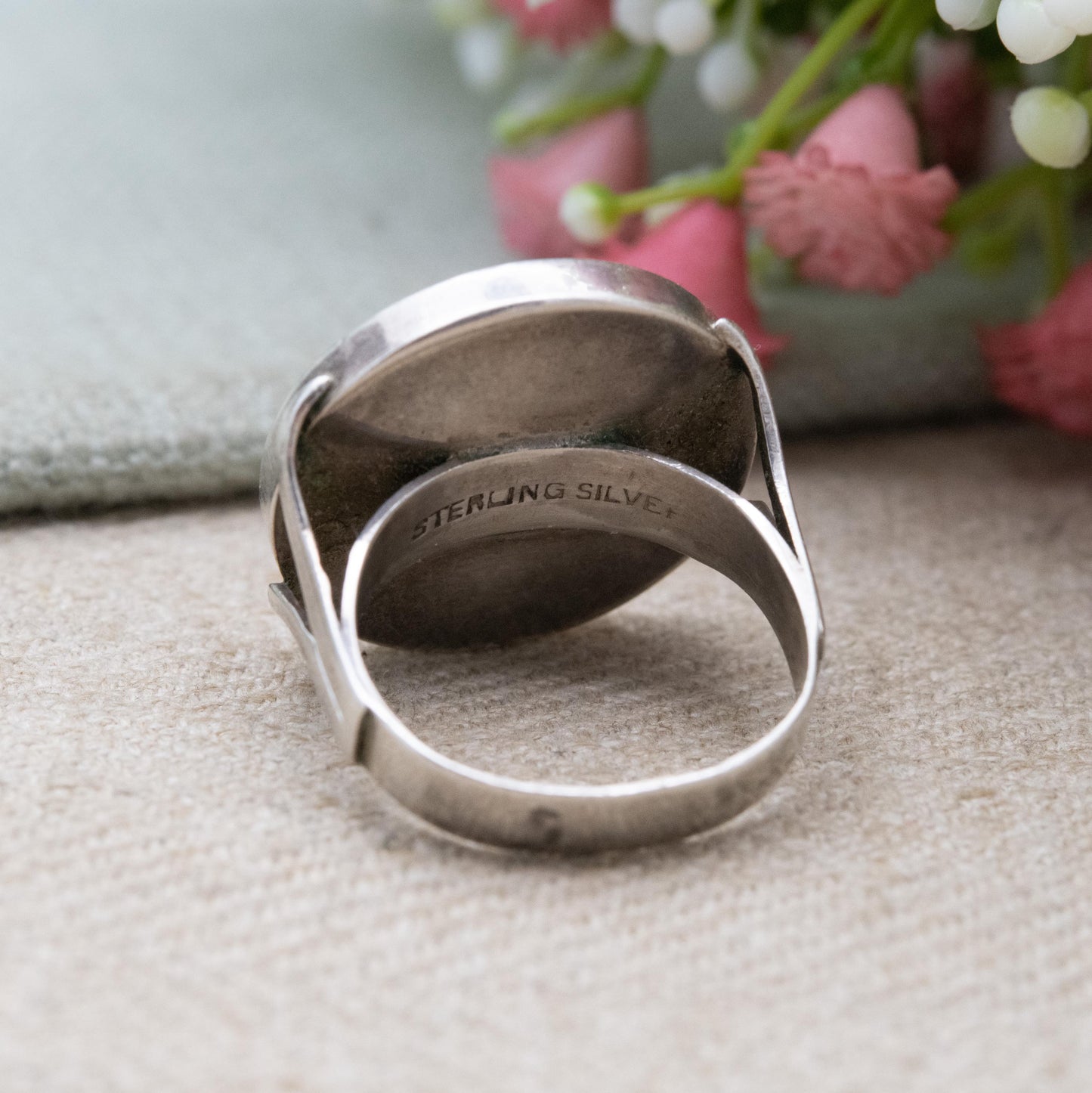 Vintage 1974 Nickel Coin Ring in Sterling Silver Mount - Thomas Jefferson 5 Cents Mid-Century USA Coin Jewellery | UK Size - Q | US Size - 8