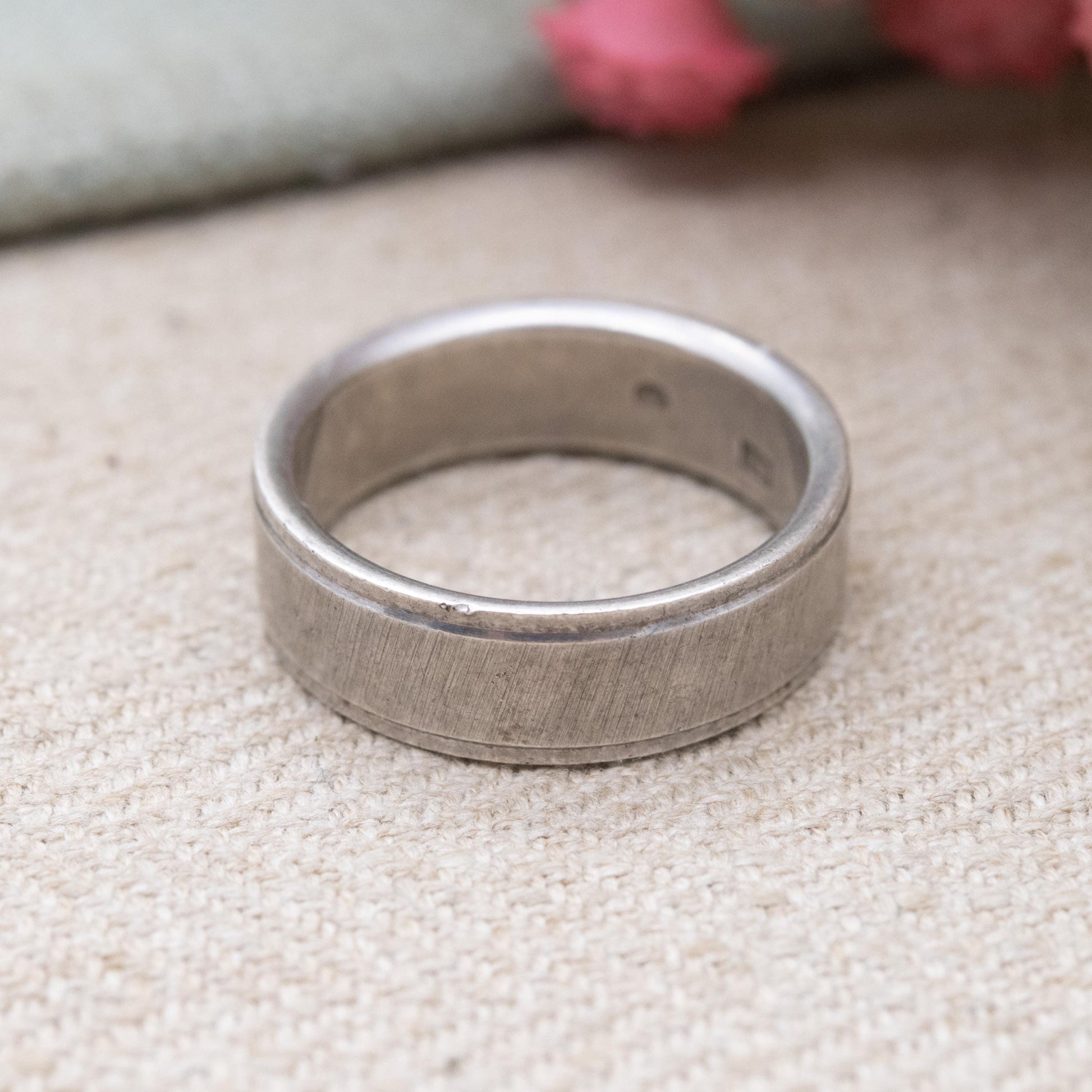 Vintage Sterling Silver Unisex Band Ring - Large Minimalist Brushed Deign | UK Size - U | US Size - 10
