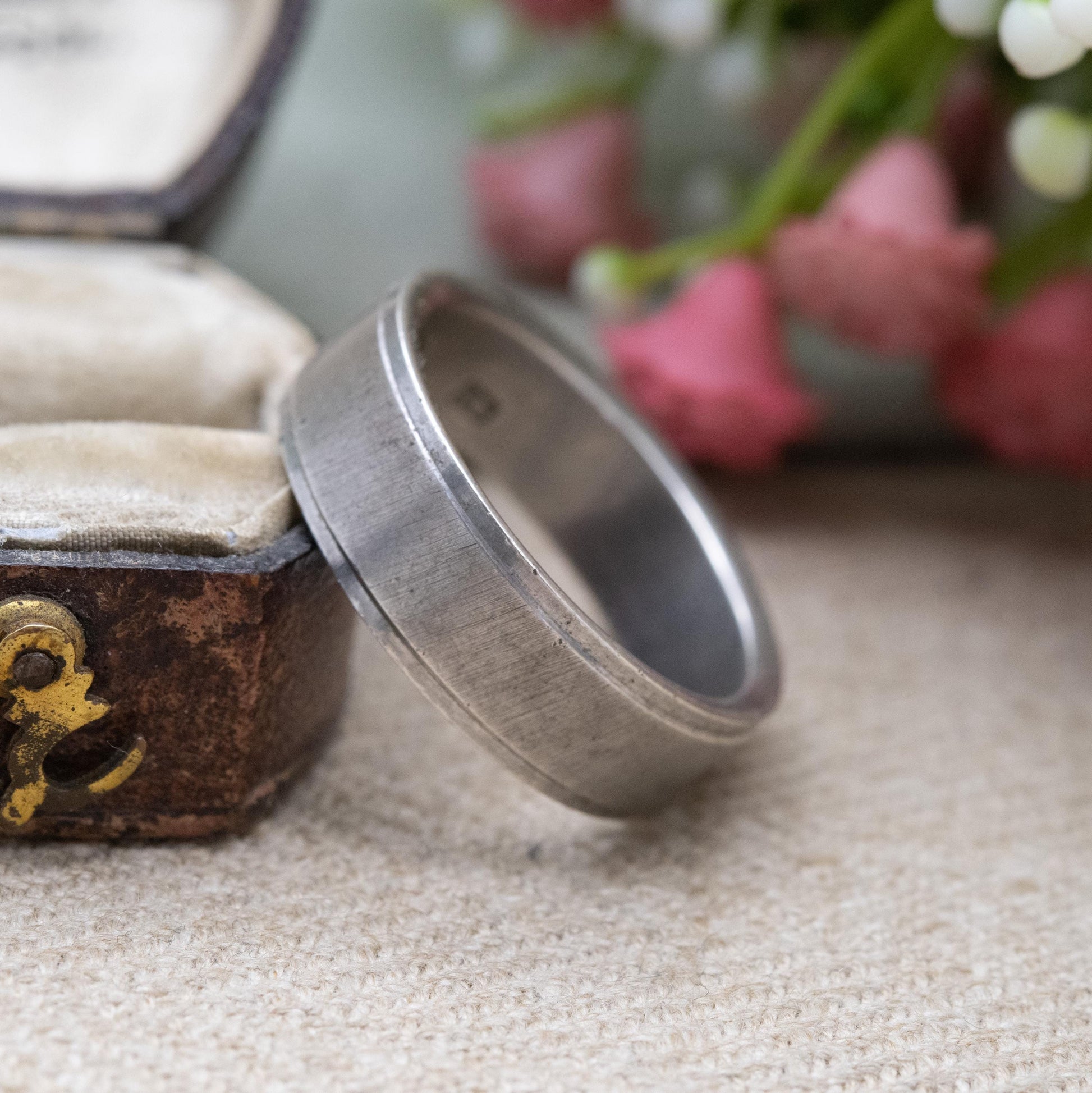 Vintage Sterling Silver Unisex Band Ring - Large Minimalist Brushed Deign | UK Size - U | US Size - 10