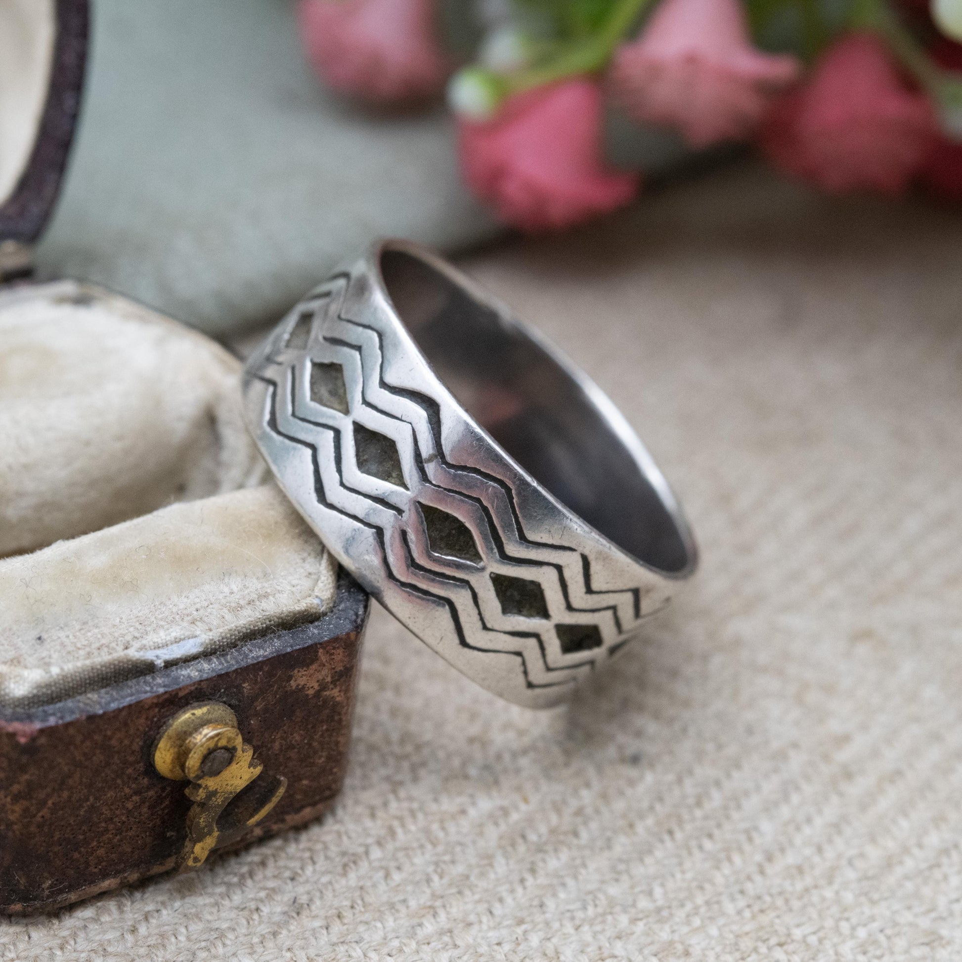 Vintage Silver South Western Style Band Ring - Chunky Geometric Cigar Band | UK Size - Y | US Size - 12