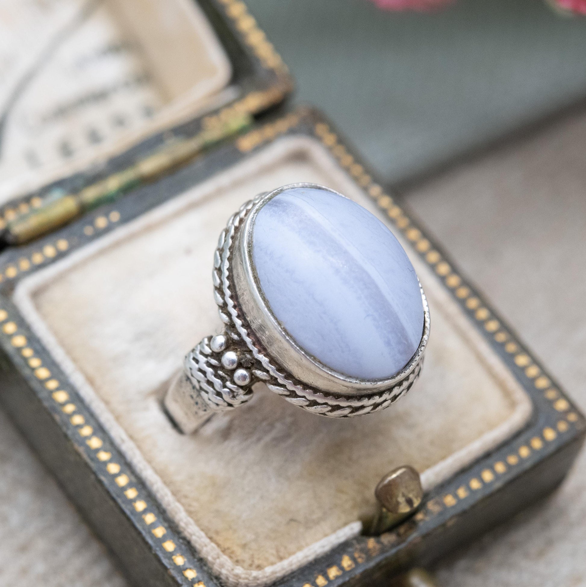 Vintage Sterling Silver Blue Lace Agate Ring - Mid-Century Ring | Banded Agate Gemstone | UK Size - J 1/2 | US Size - 5