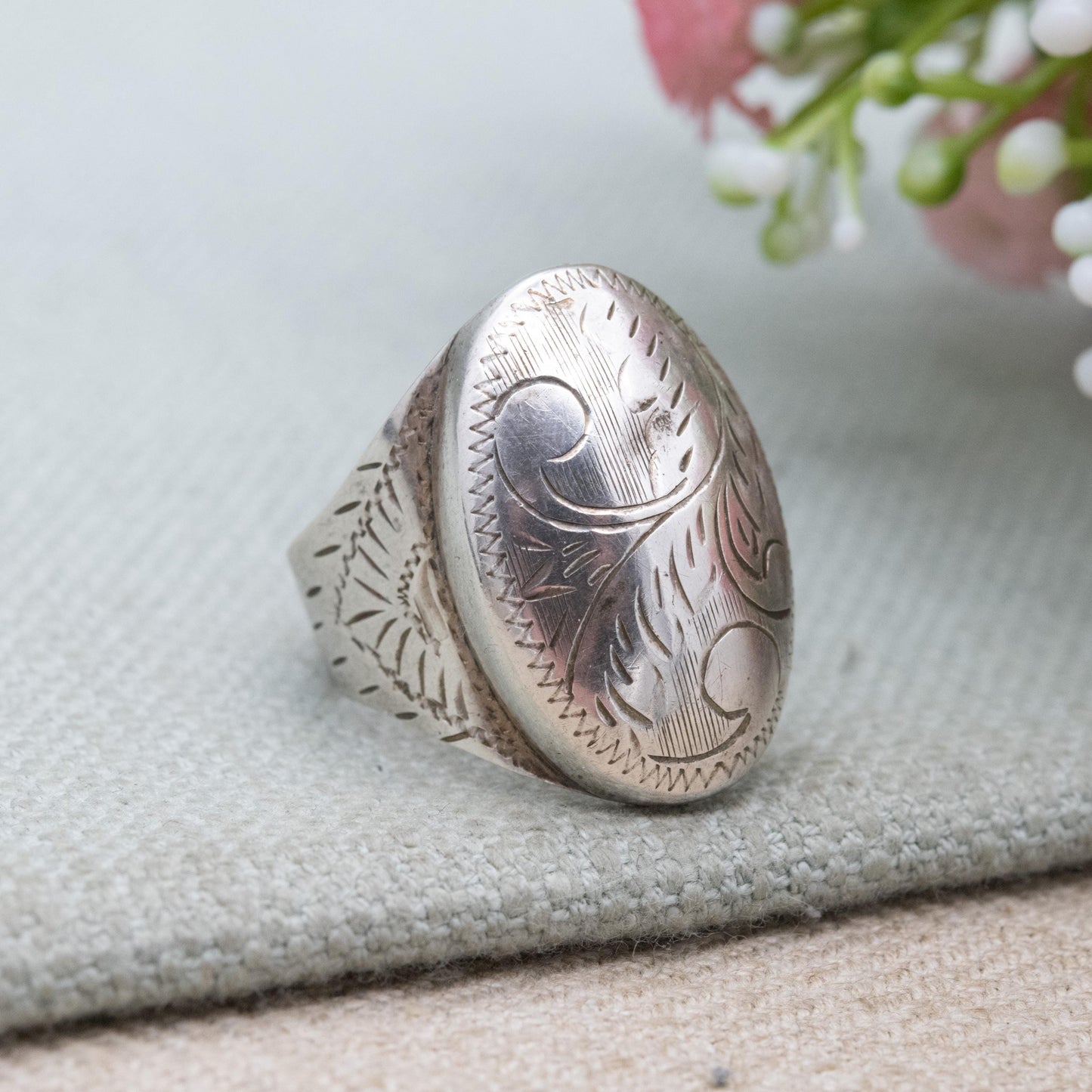 Vintage Sterling Silver Engraved Oval Ring - Dome Shape Mid-Century | Adjustable Size UK - U 1/2 | US - 10 1/2