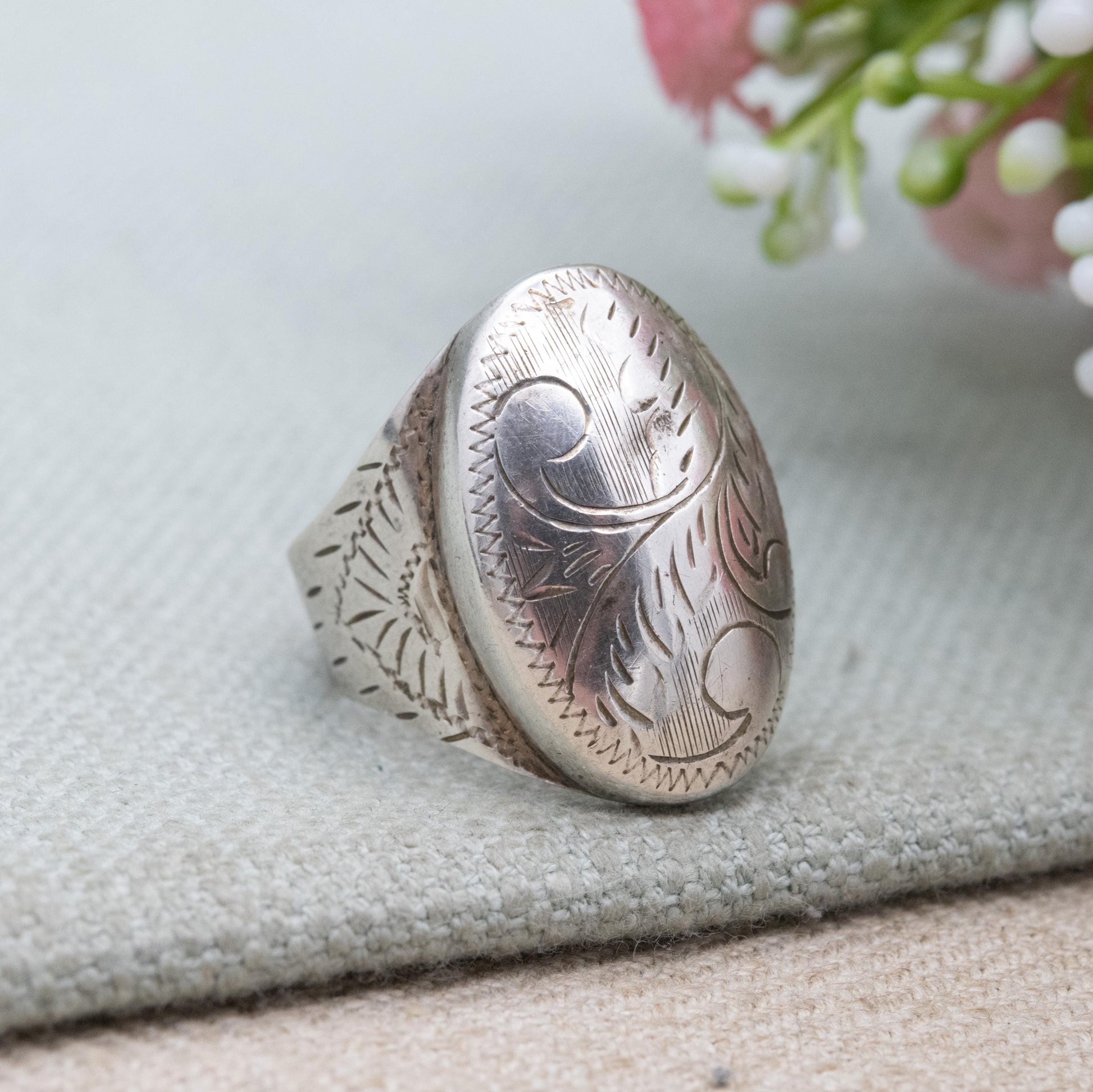 Vintage Sterling Silver Engraved Oval Ring - Dome Shape Mid-Century | Adjustable Size UK - U 1/2 | US - 10 1/2