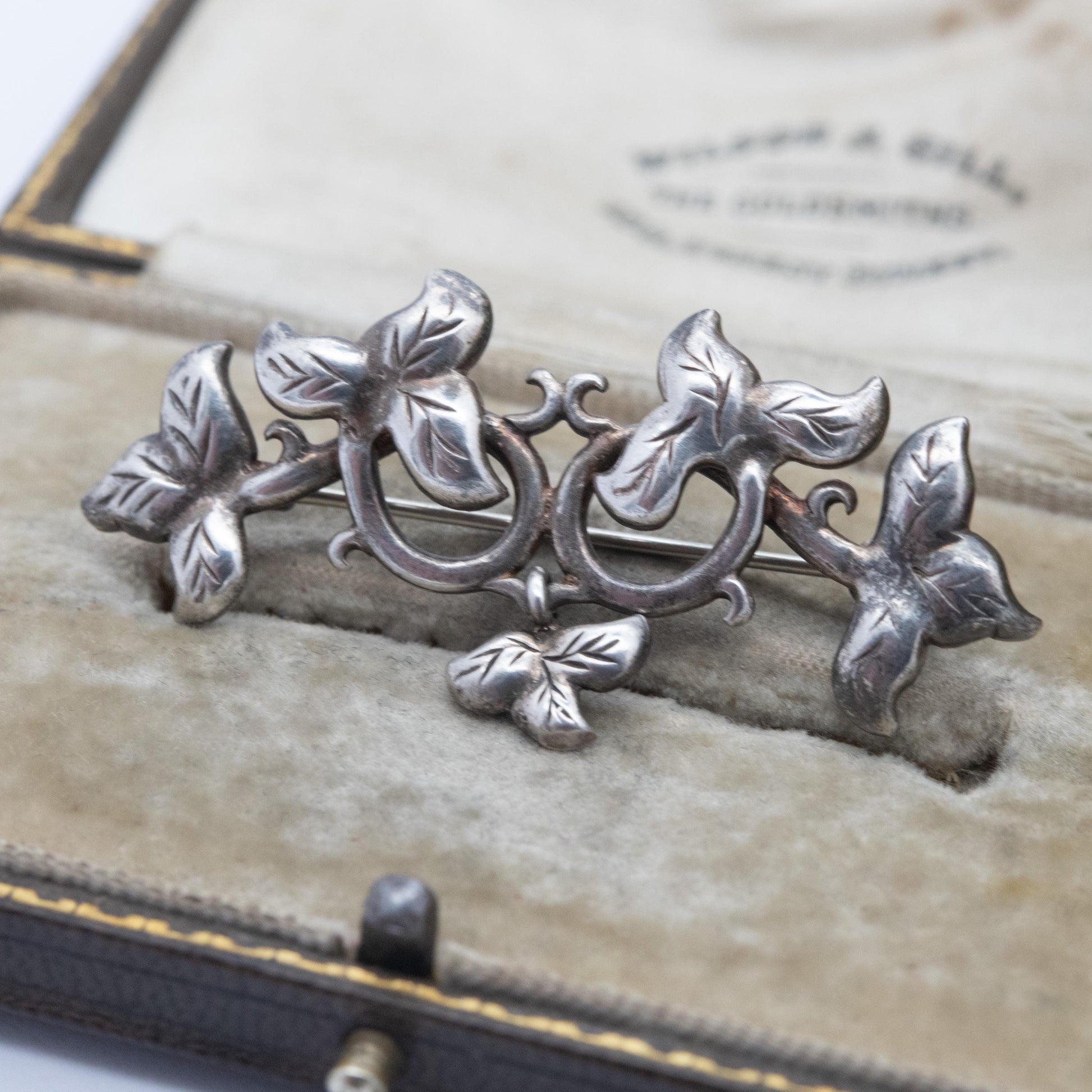 Vintage Sterling Silver Floral Ivy Leaf Brooch - Leaf Drop Pin | Pretty Gift for Her