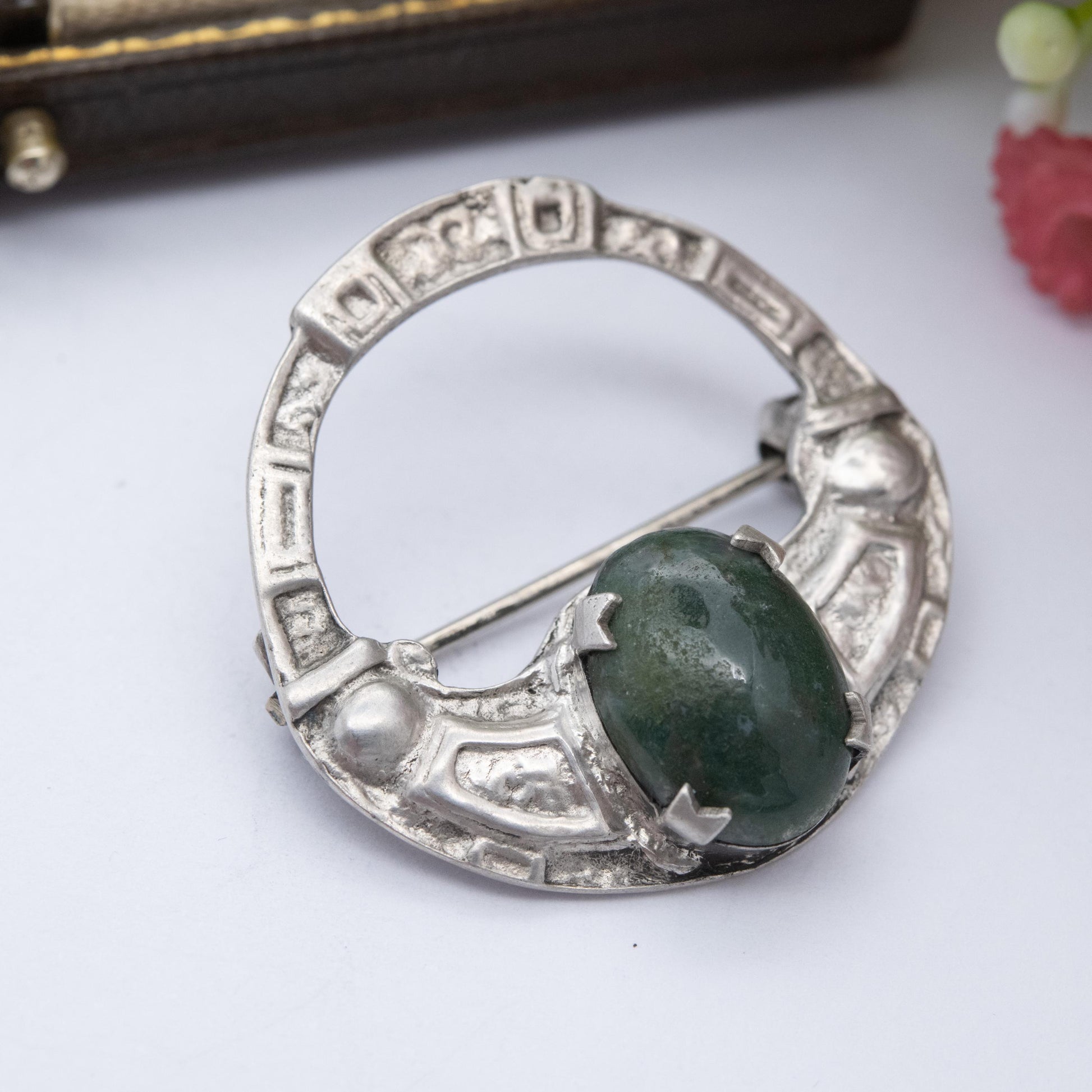 Vintage Scottish Sterling Silver Green Cabochon Stone Brooch - Celtic Jewellery | RA | Gift