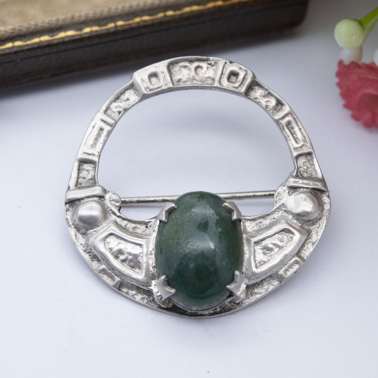 Vintage Scottish Sterling Silver Green Cabochon Stone Brooch - Celtic Jewellery | RA | Gift