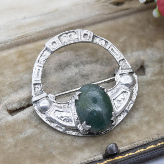 Vintage Scottish Sterling Silver Green Cabochon Stone Brooch - Celtic Jewellery | RA | Gift