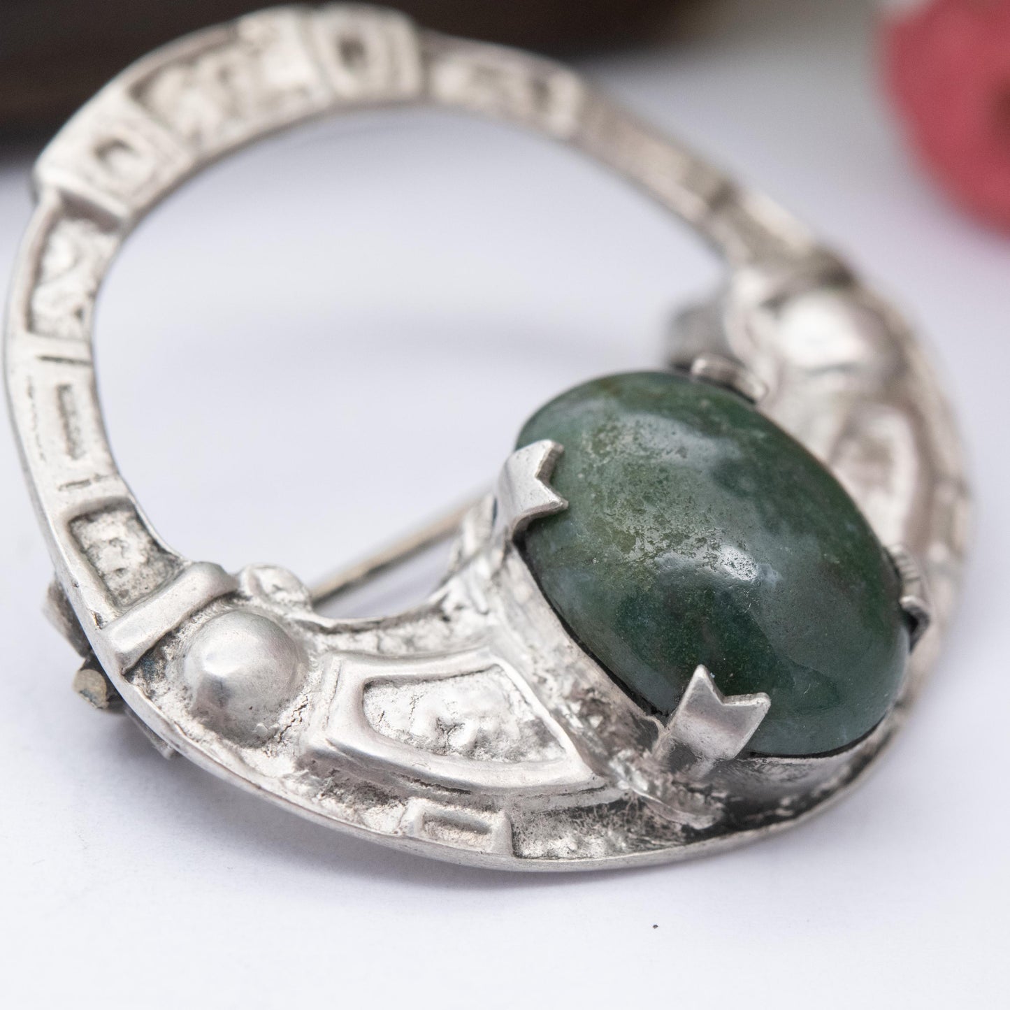 Vintage Scottish Sterling Silver Green Cabochon Stone Brooch - Celtic Jewellery | RA | Gift