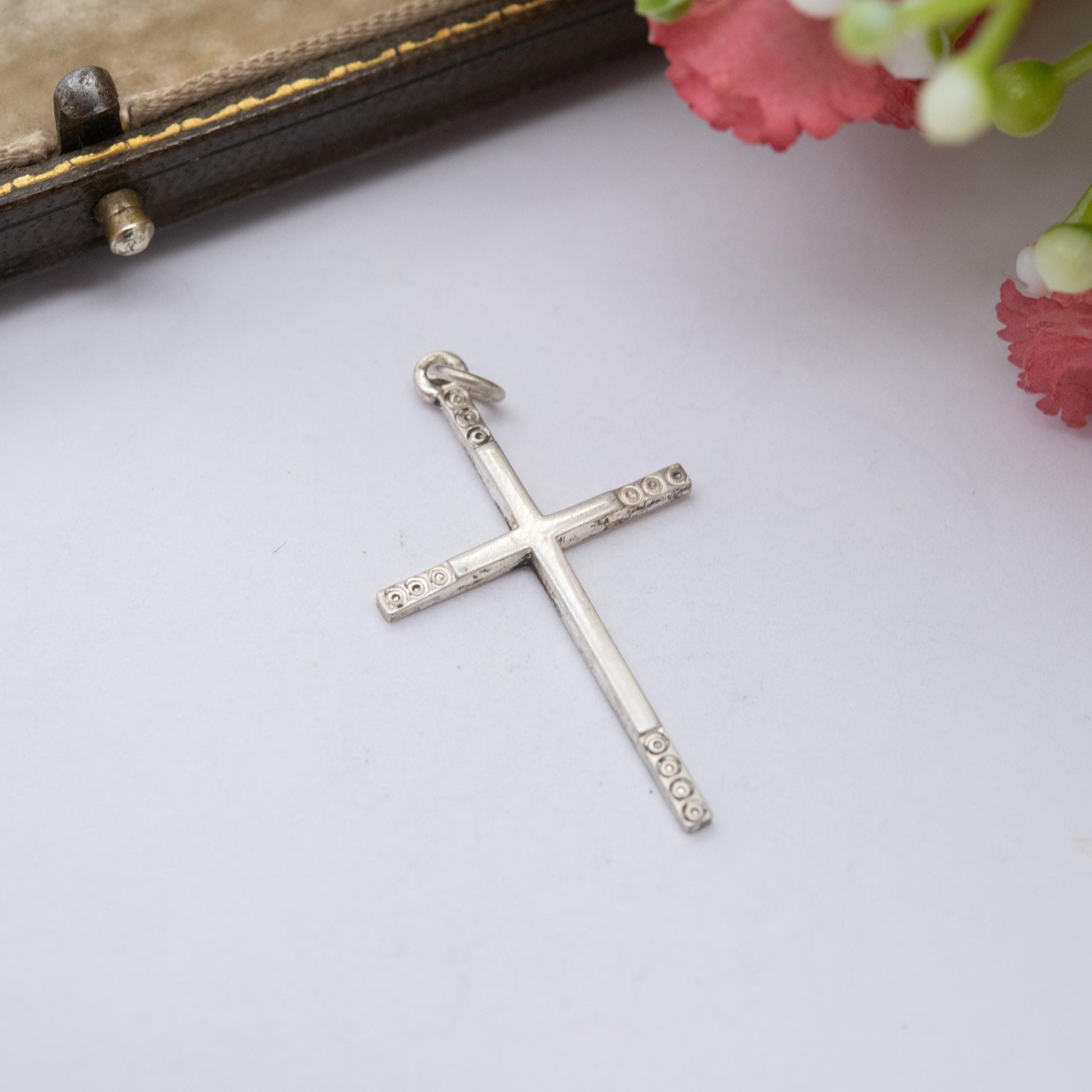 Vintage Sterling Silver Cross Pendant - Small Swirl Pattern Design | Gift for Christian