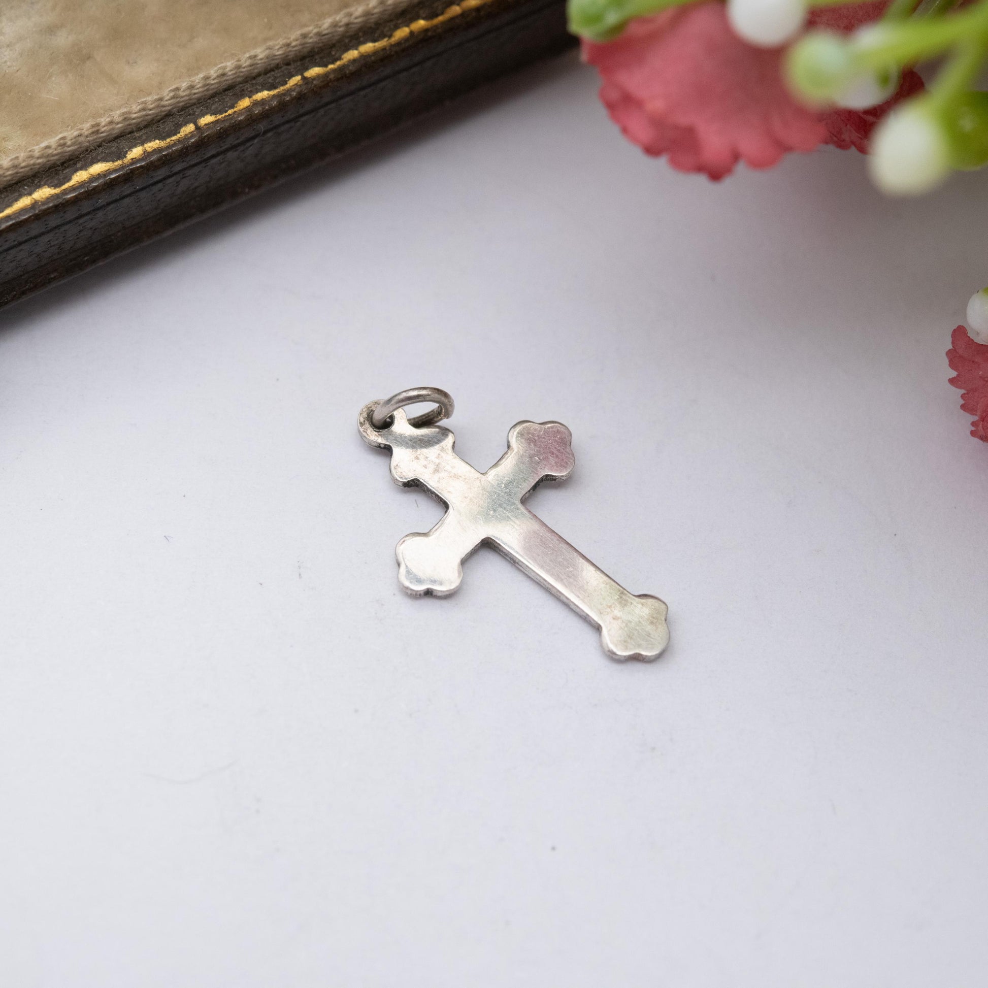 Vintage Sterling Silver Floral Cross Pendant - Textured Scrolling Pattern | Vintage Religious Jewellery | Gift for Charm Necklace