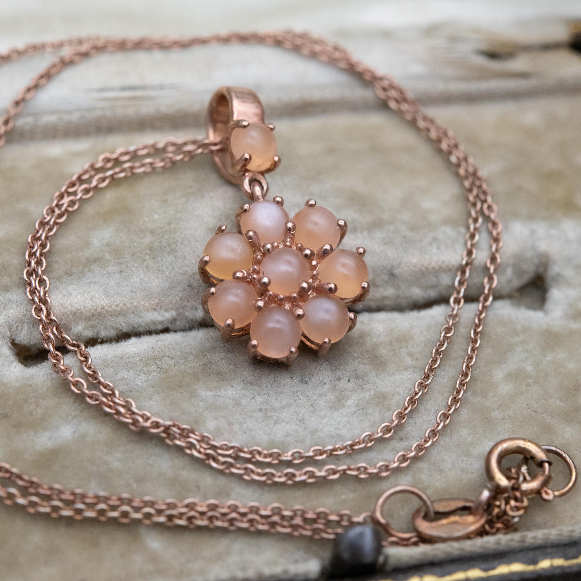 TGGC Rose Gold Plated Sterling Silver Peach Moonstone Daisy Pendant Necklace