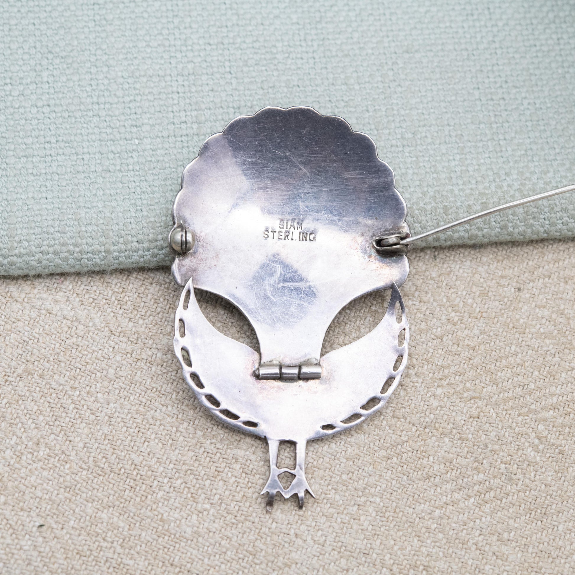 Vintage Sterling Silver Siam Hinged Peacock Brooch with Black Niello Feathers