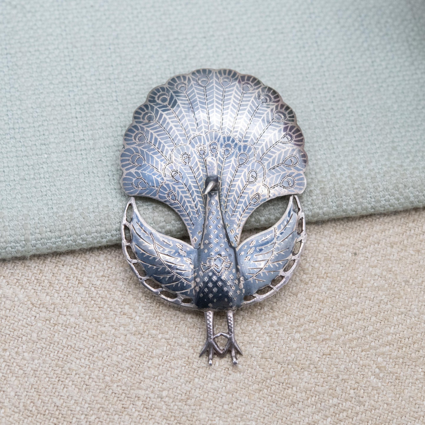 Vintage Sterling Silver Siam Hinged Peacock Brooch with Black Niello Feathers